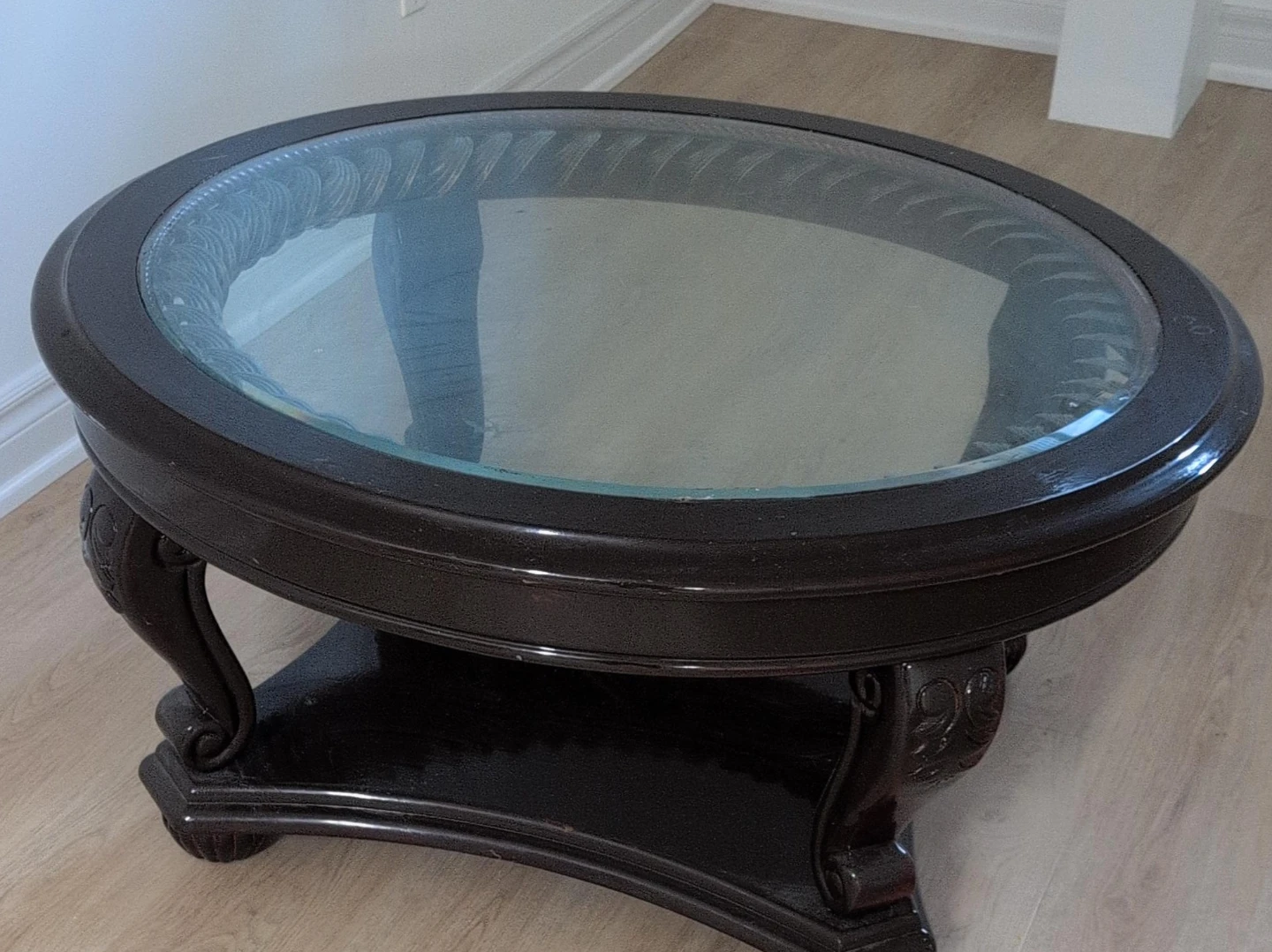 Oval Coffee Table with Glass Top pick up as it is