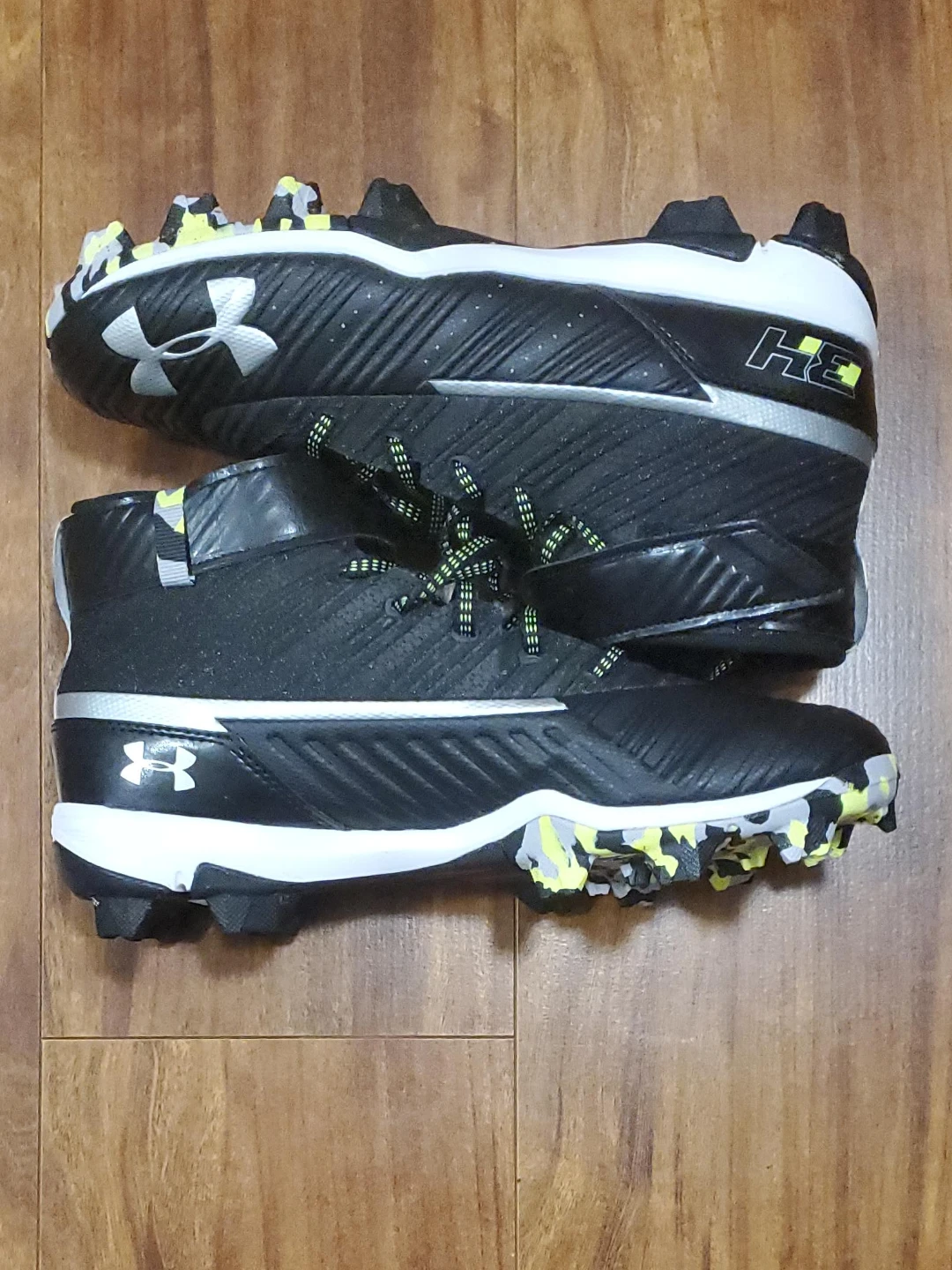 Under Armour Baseball Cleats