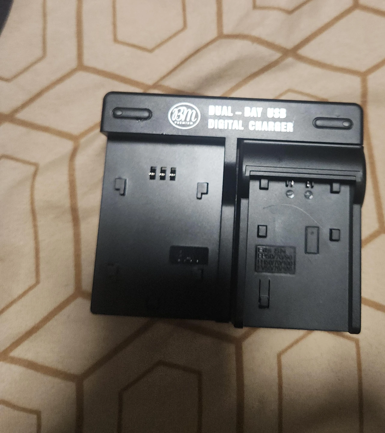 BM Premium Dual Bay USB Digital Charger