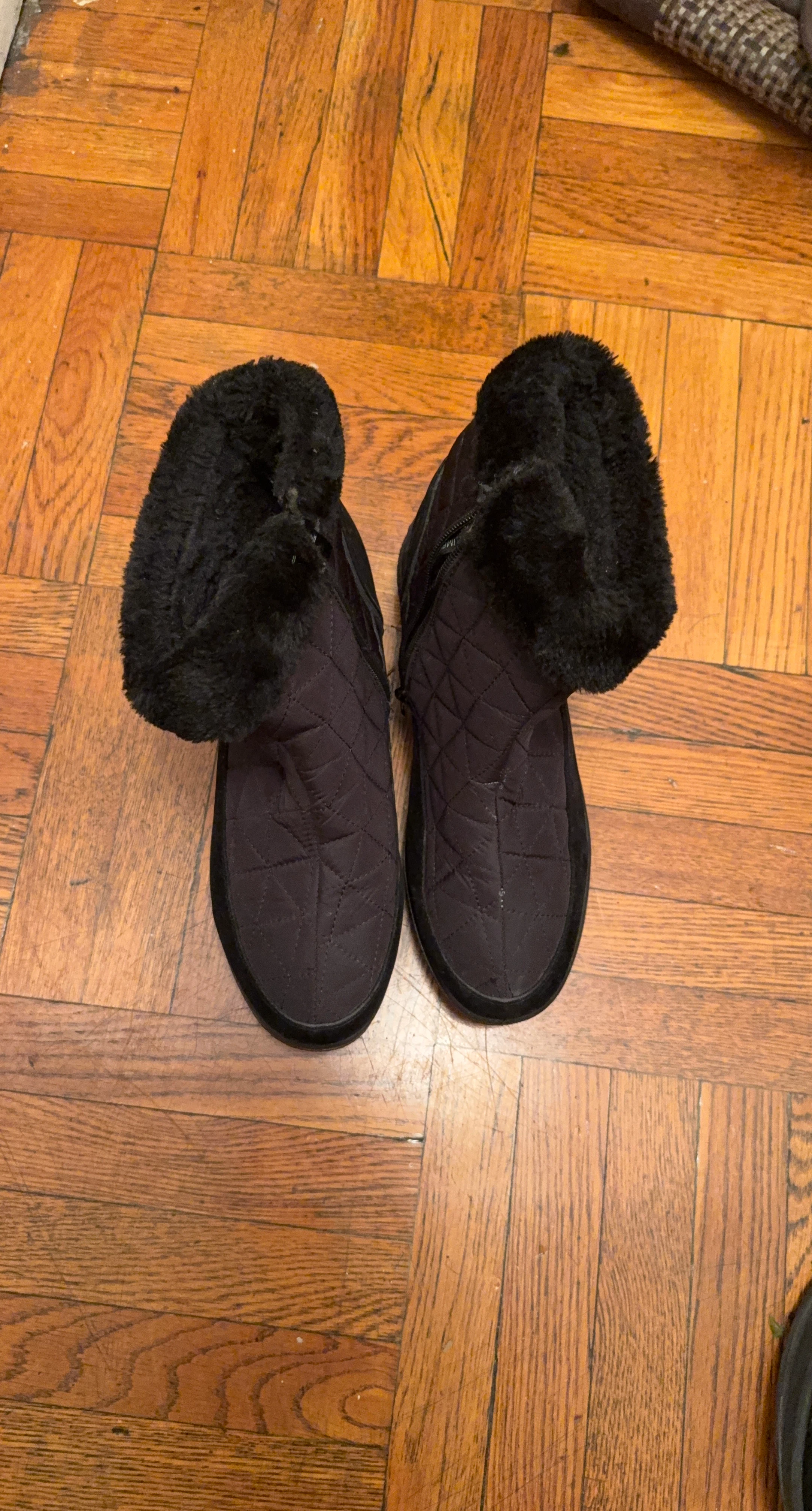 Black Quilted Boot Slippers with Faux Fur Trim