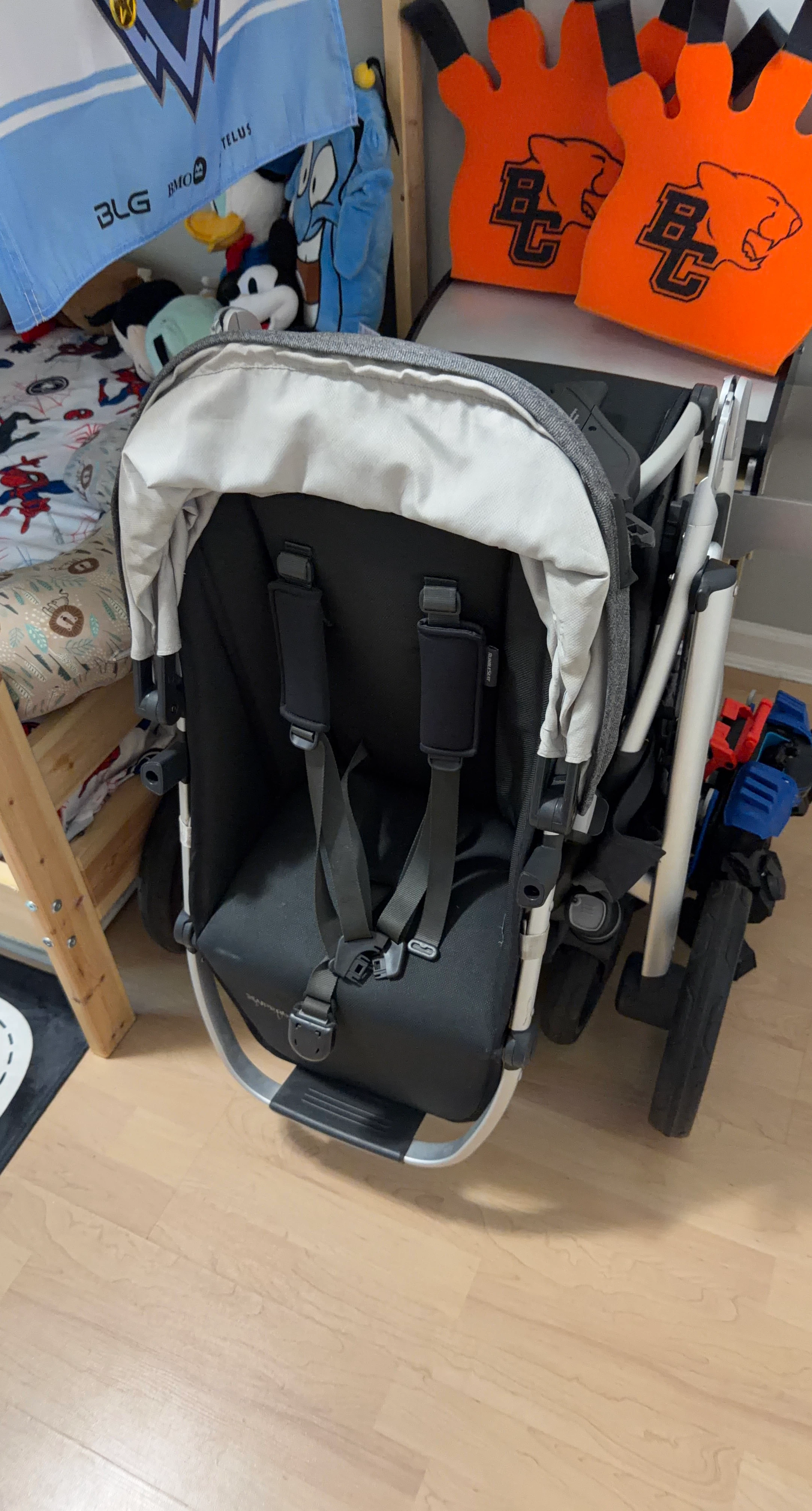 Uppababy Vista V2 stroller and bassinet - photo 2