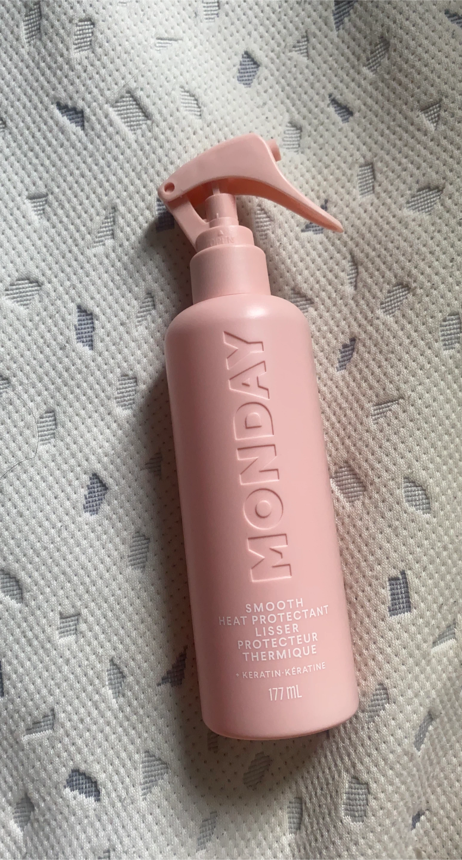 MONDAY Smooth Heat Protectant Spray - 177 mL