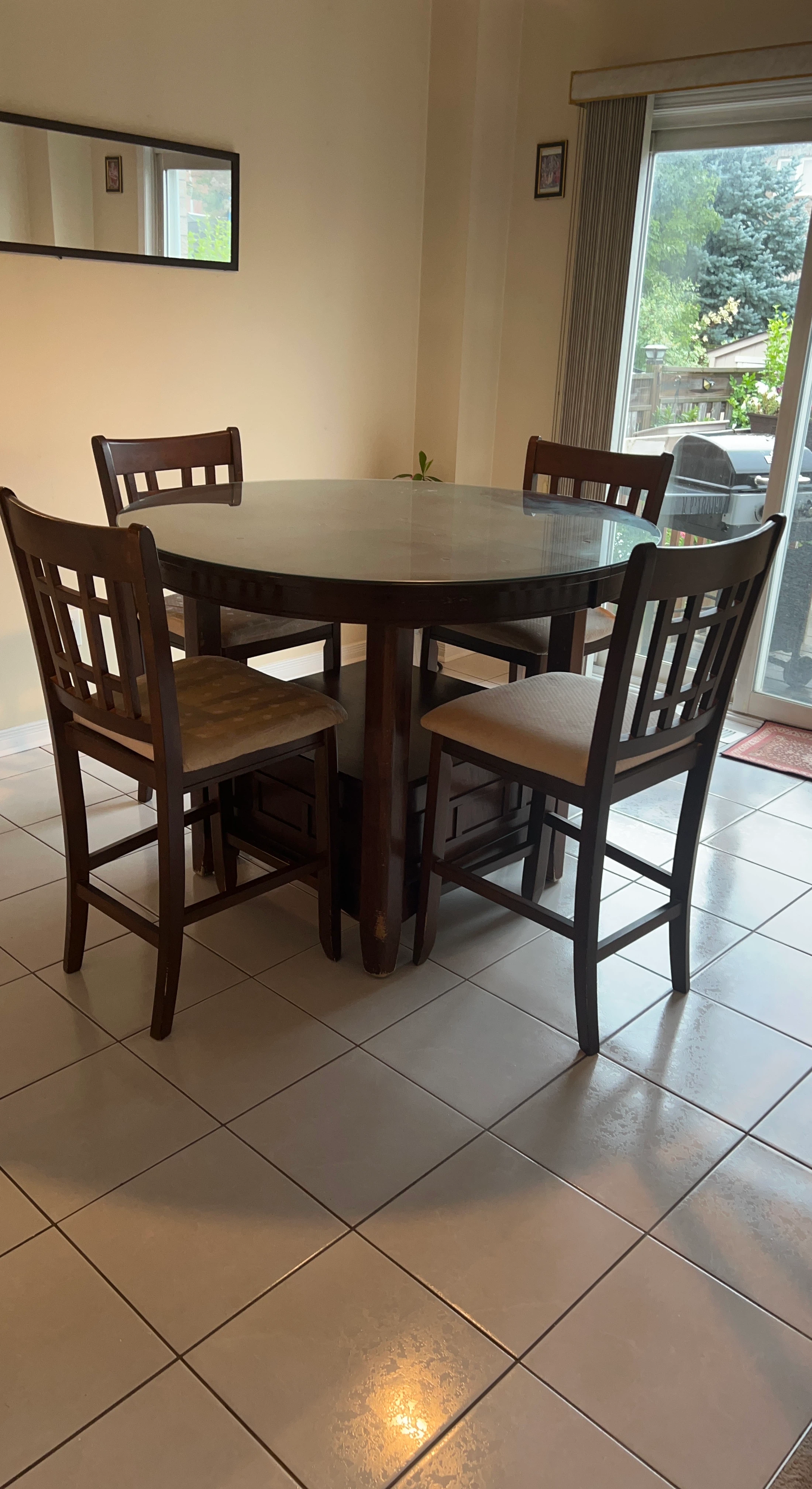 Dark Wood Round Dining Table with 4 Chairs