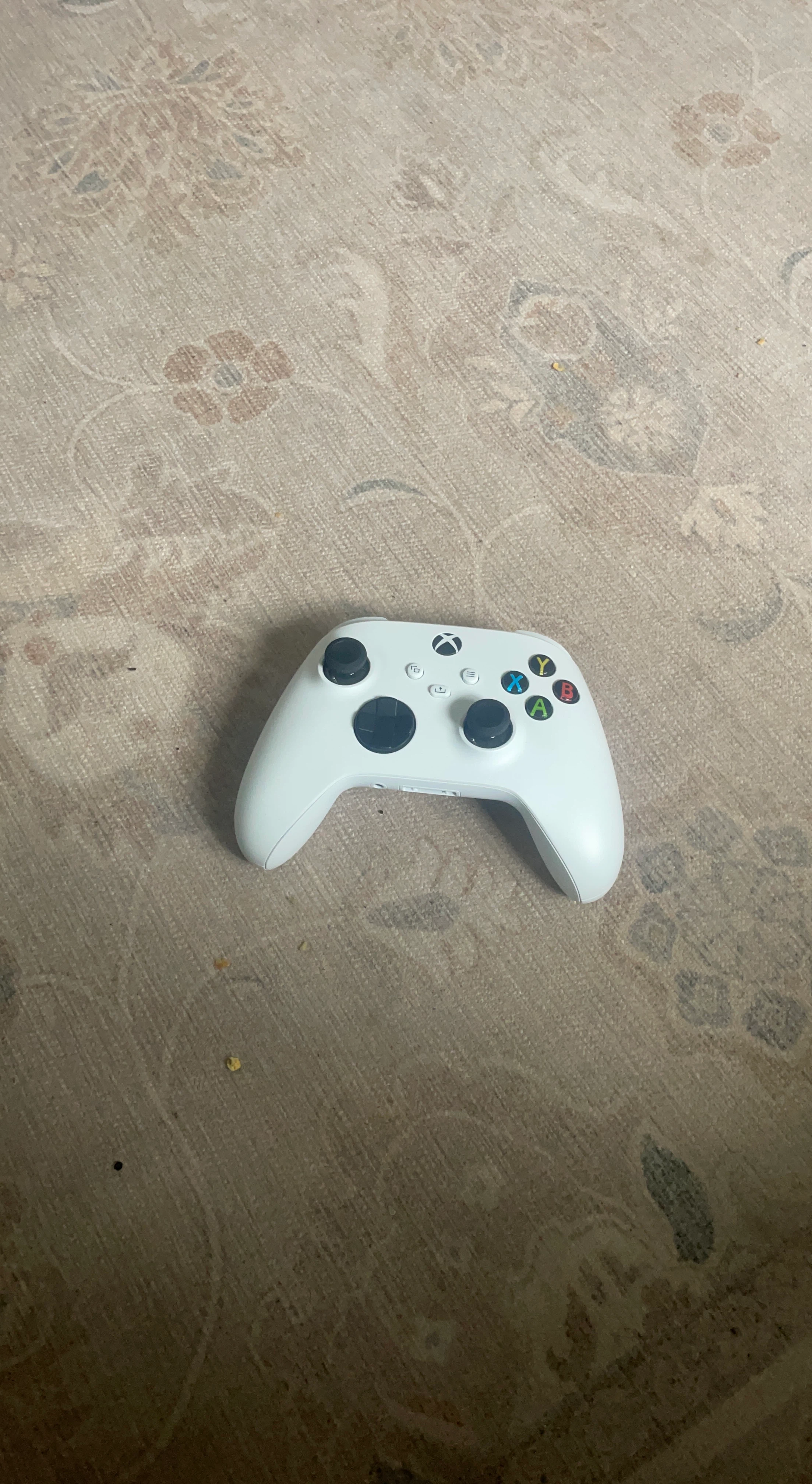 White Xbox Wireless Controller