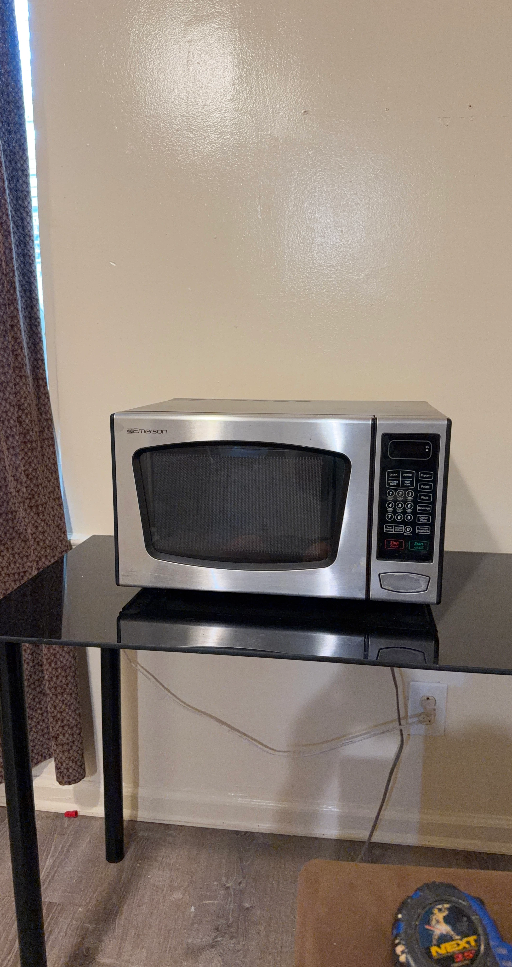 Emerson Microwave Oven