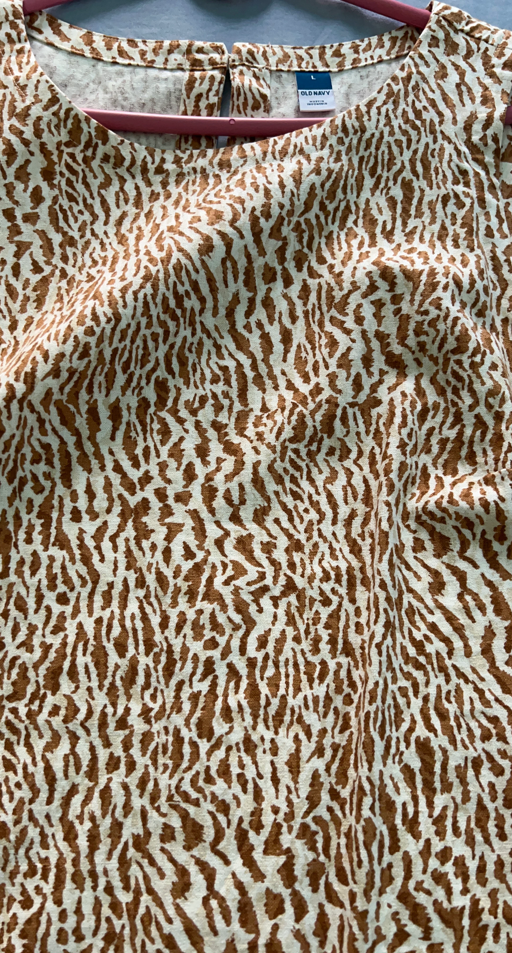 Old Navy Women's Animal Print Top - Size L