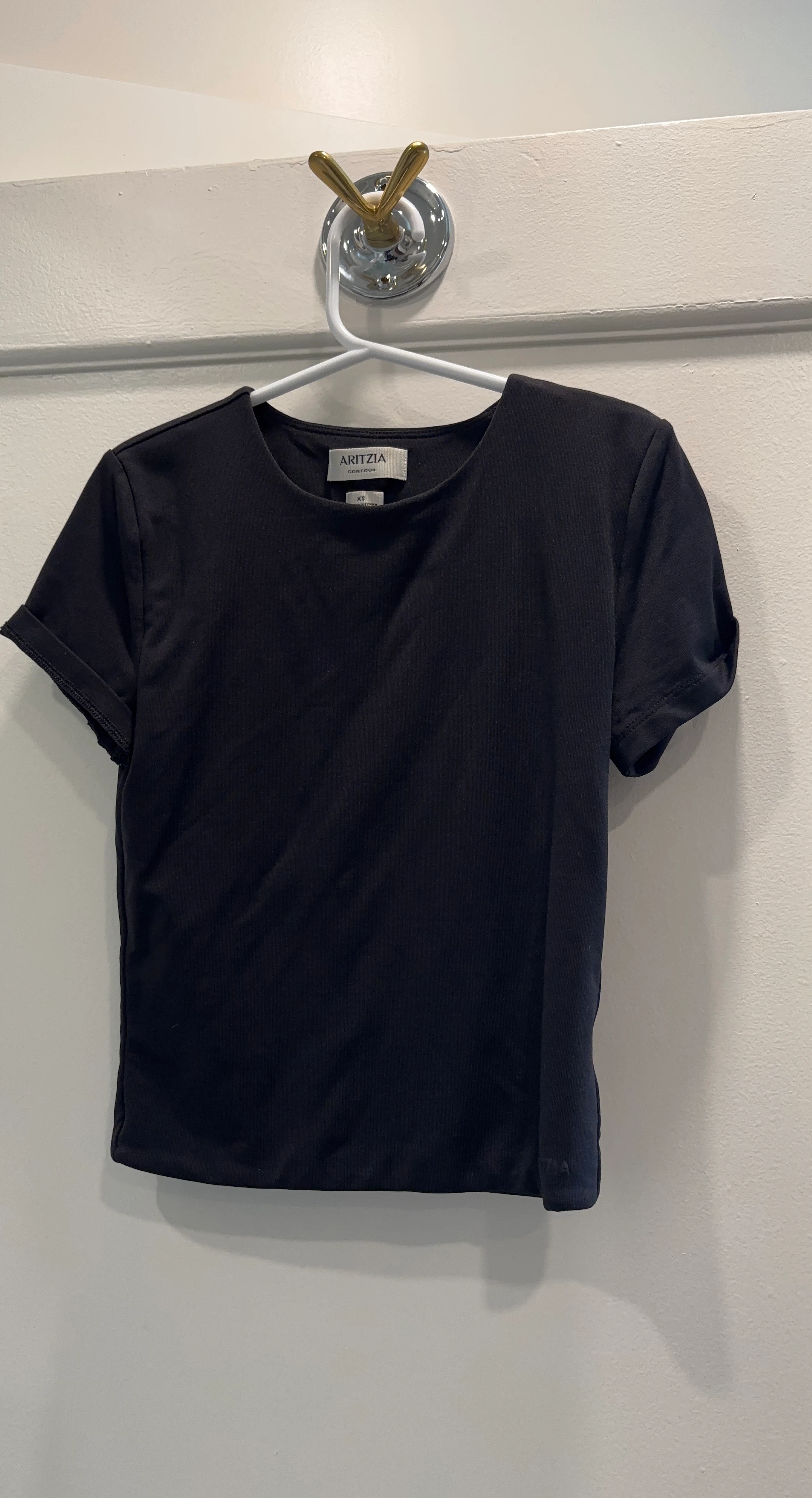 Aritzia Contour Black T-Shirt