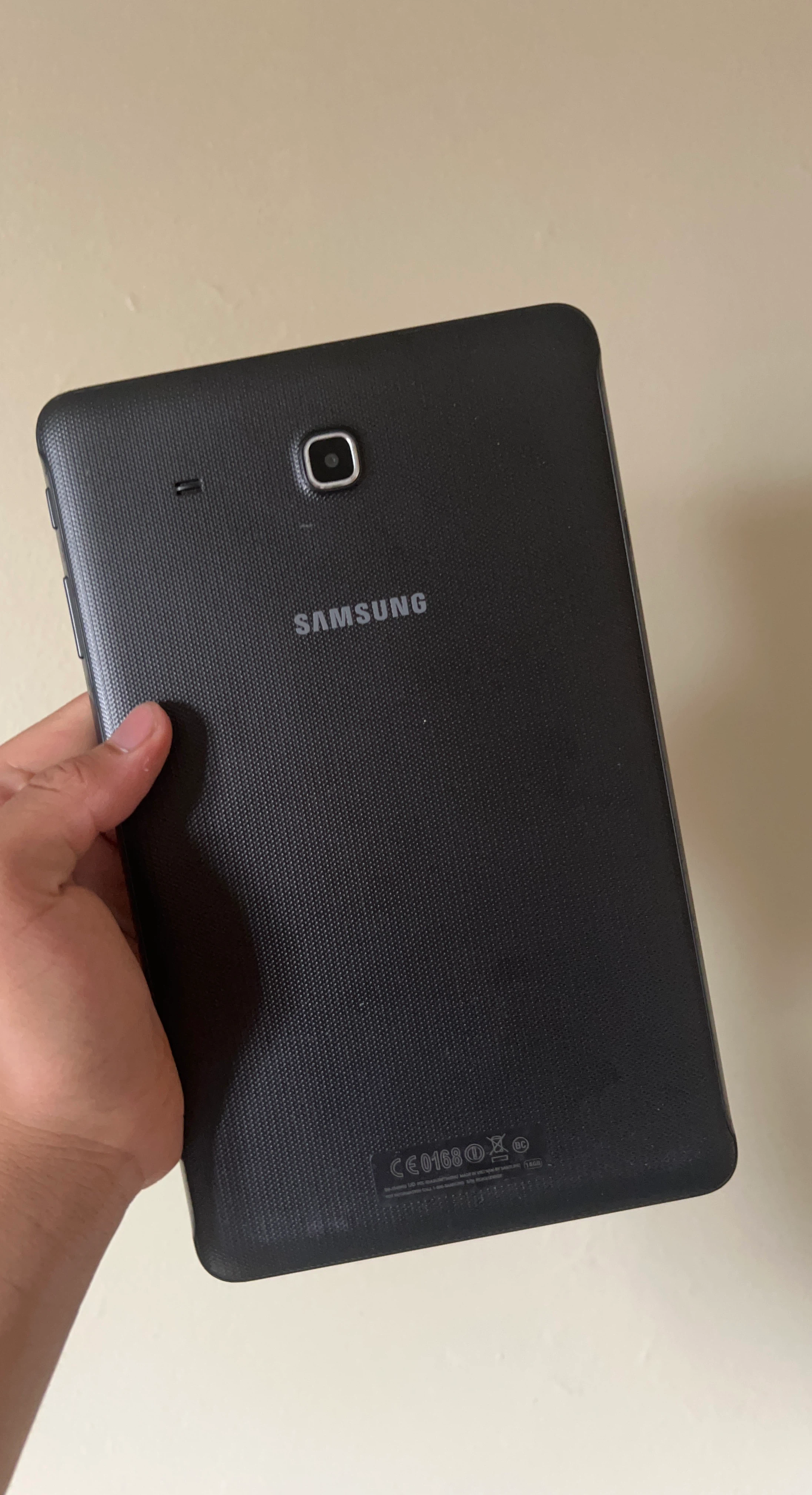 Samsung Tablet tab E