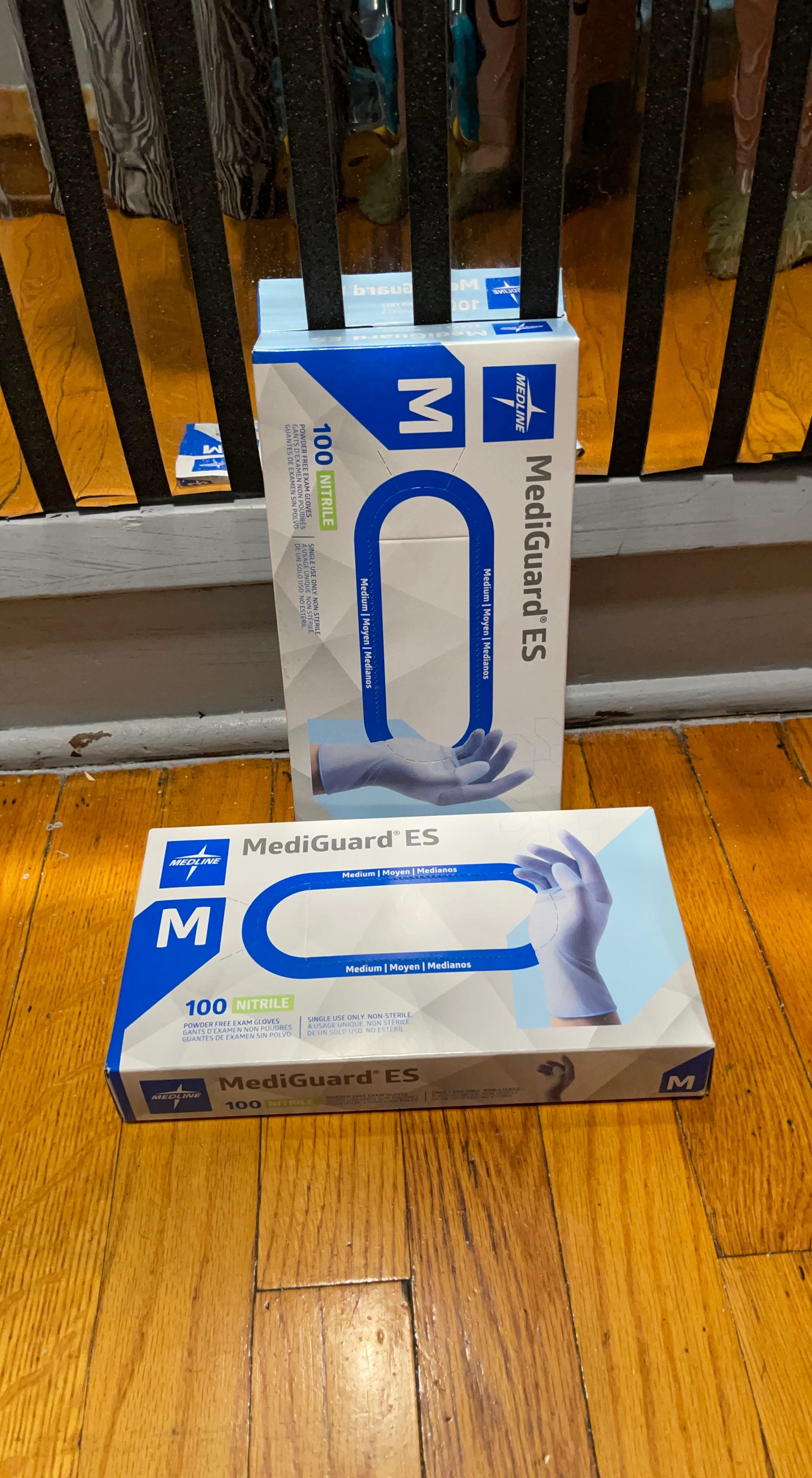 Medline MediGuard  Medium Nitrile Gloves (100 ct)