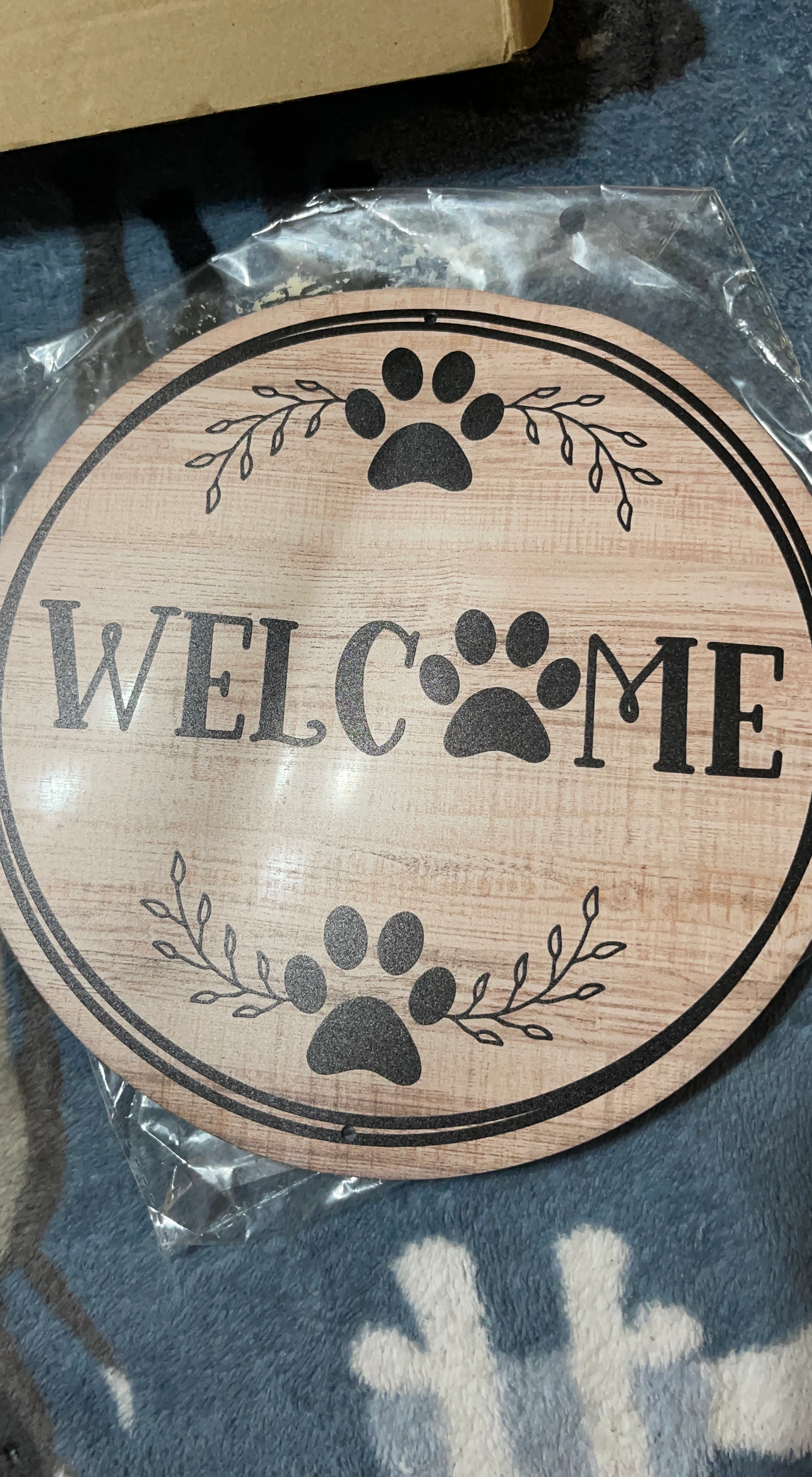 Welcome Sign with Paw Prints