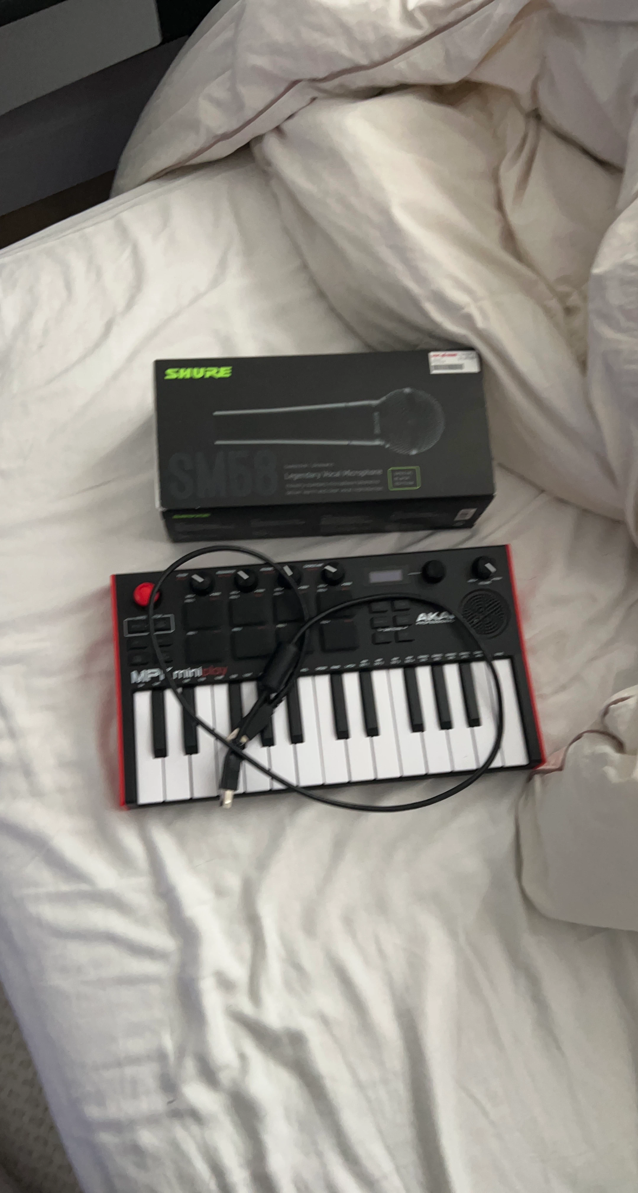AKAI MPK Mini Play MIDI Keyboard Controller with Built-in Sounds