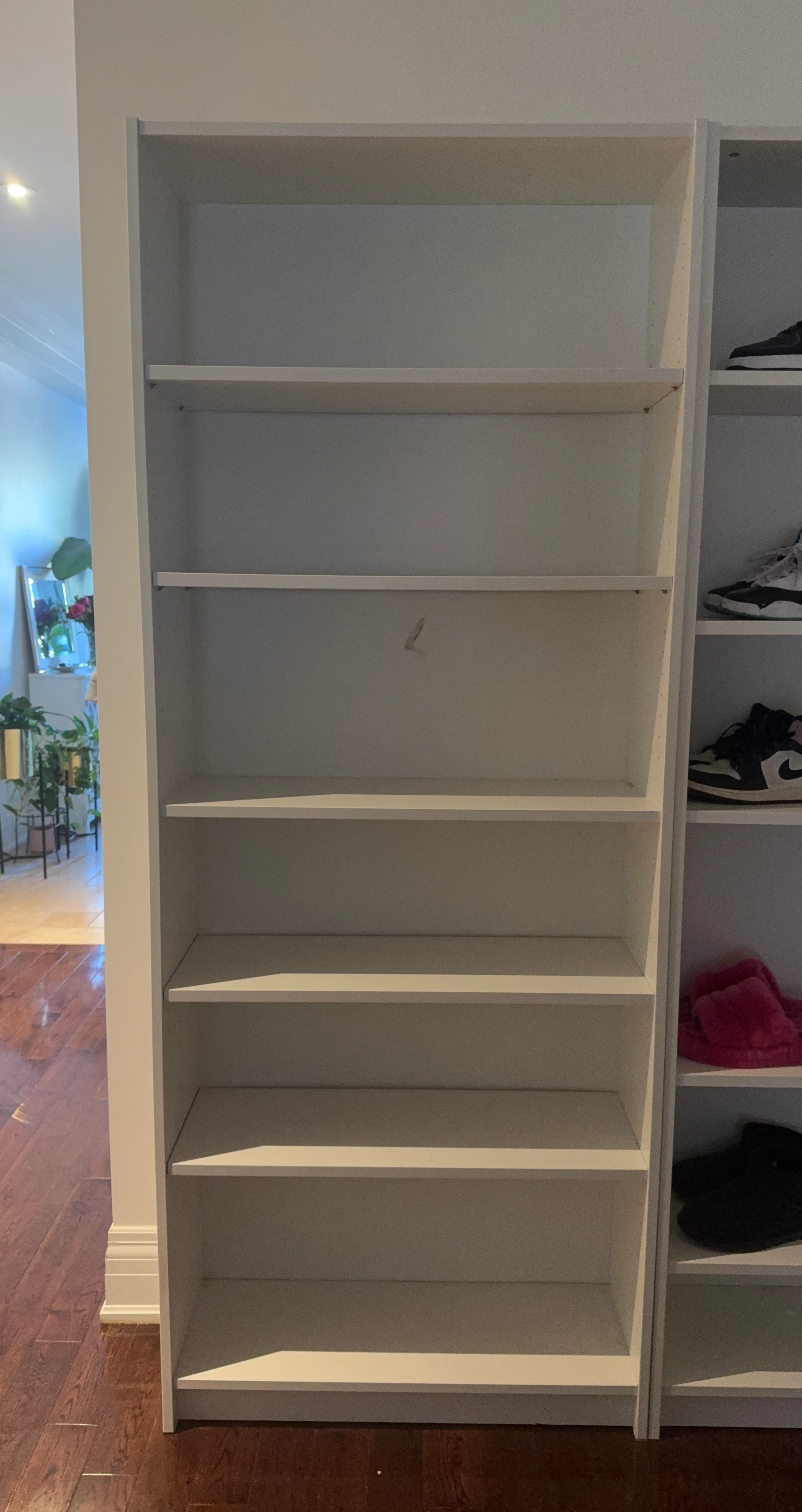 White 6-Shelf Bookshelf