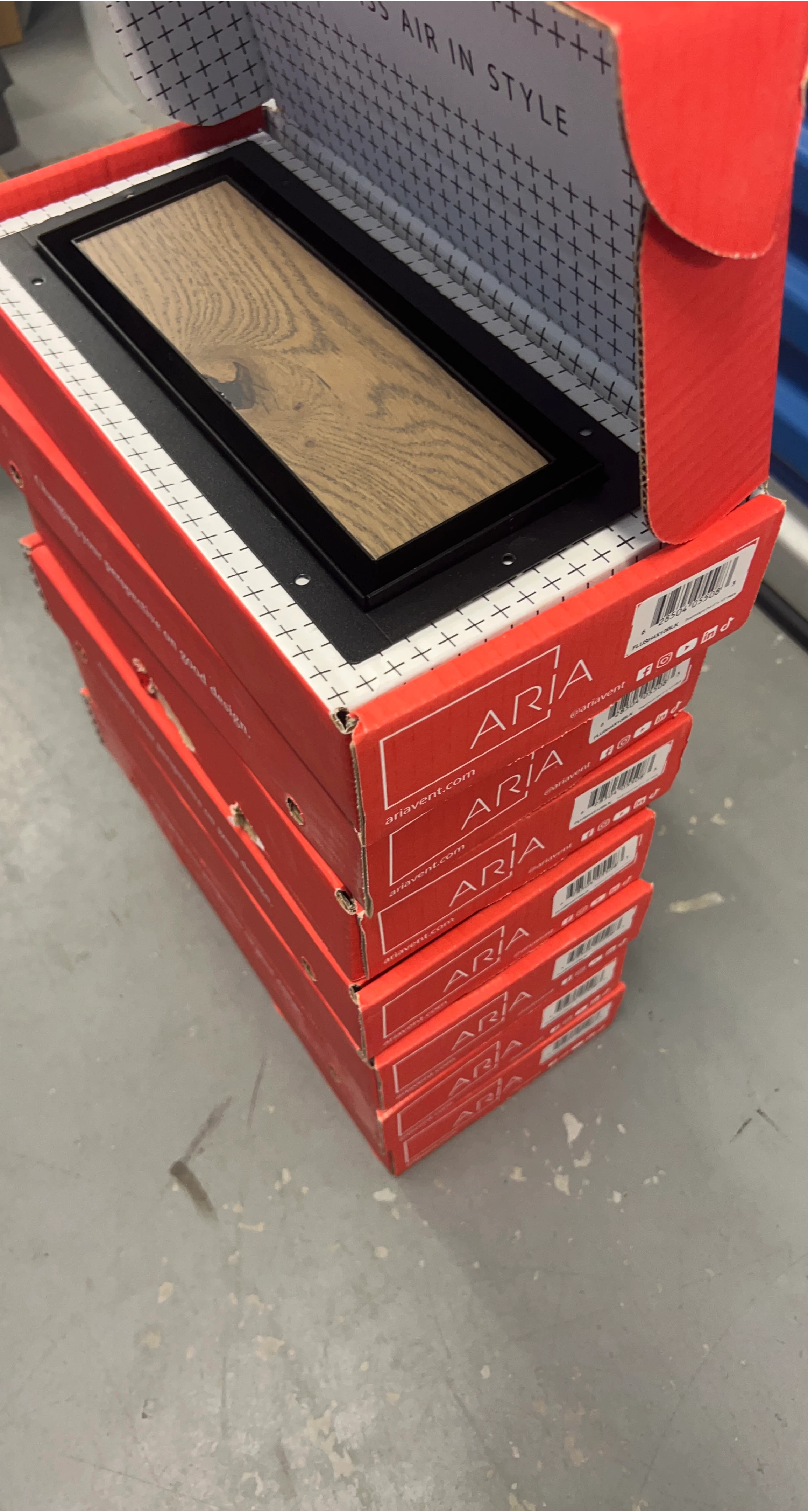 Aria Flushmount Vent Black