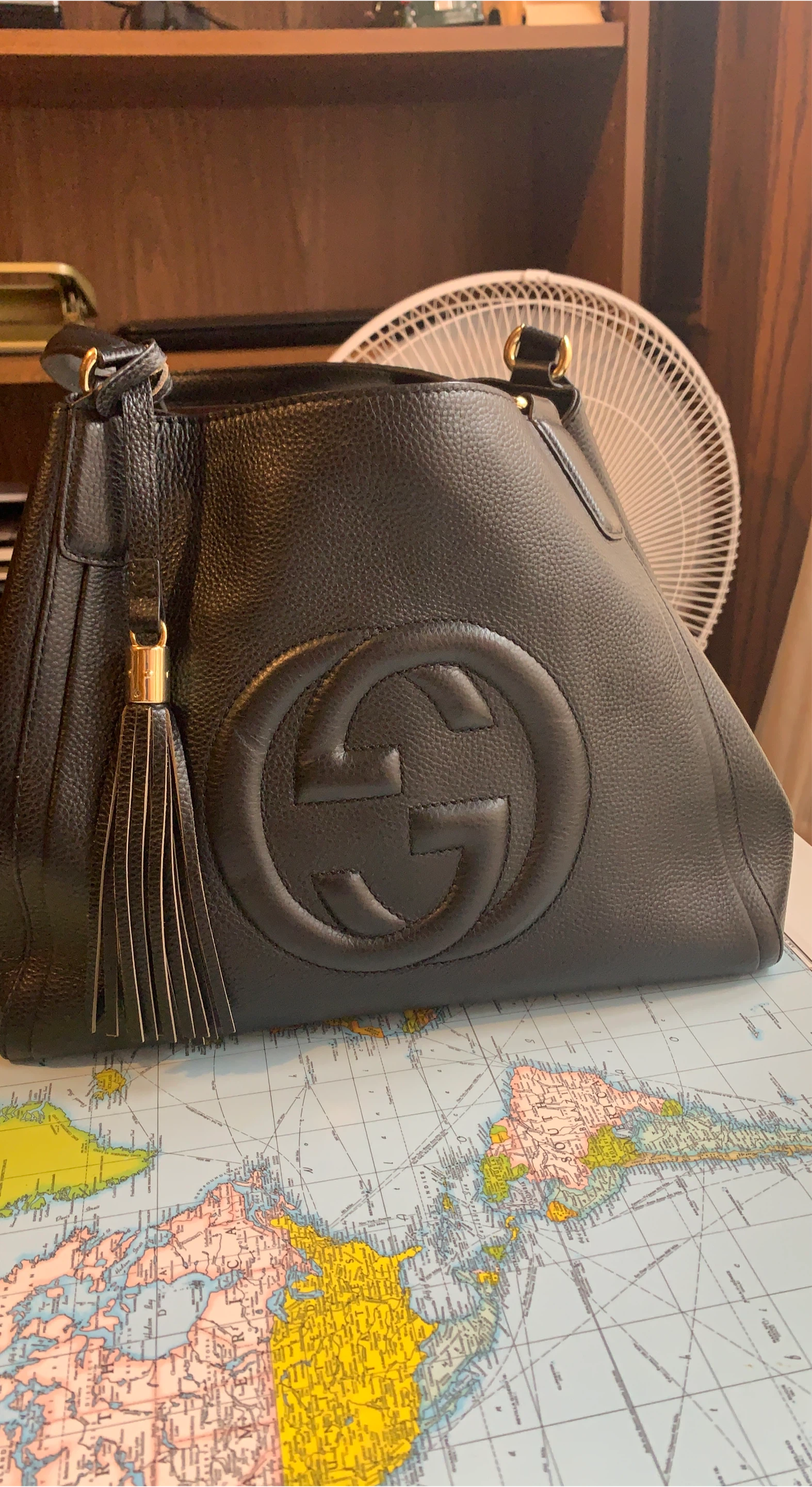 Gucci sojo tote