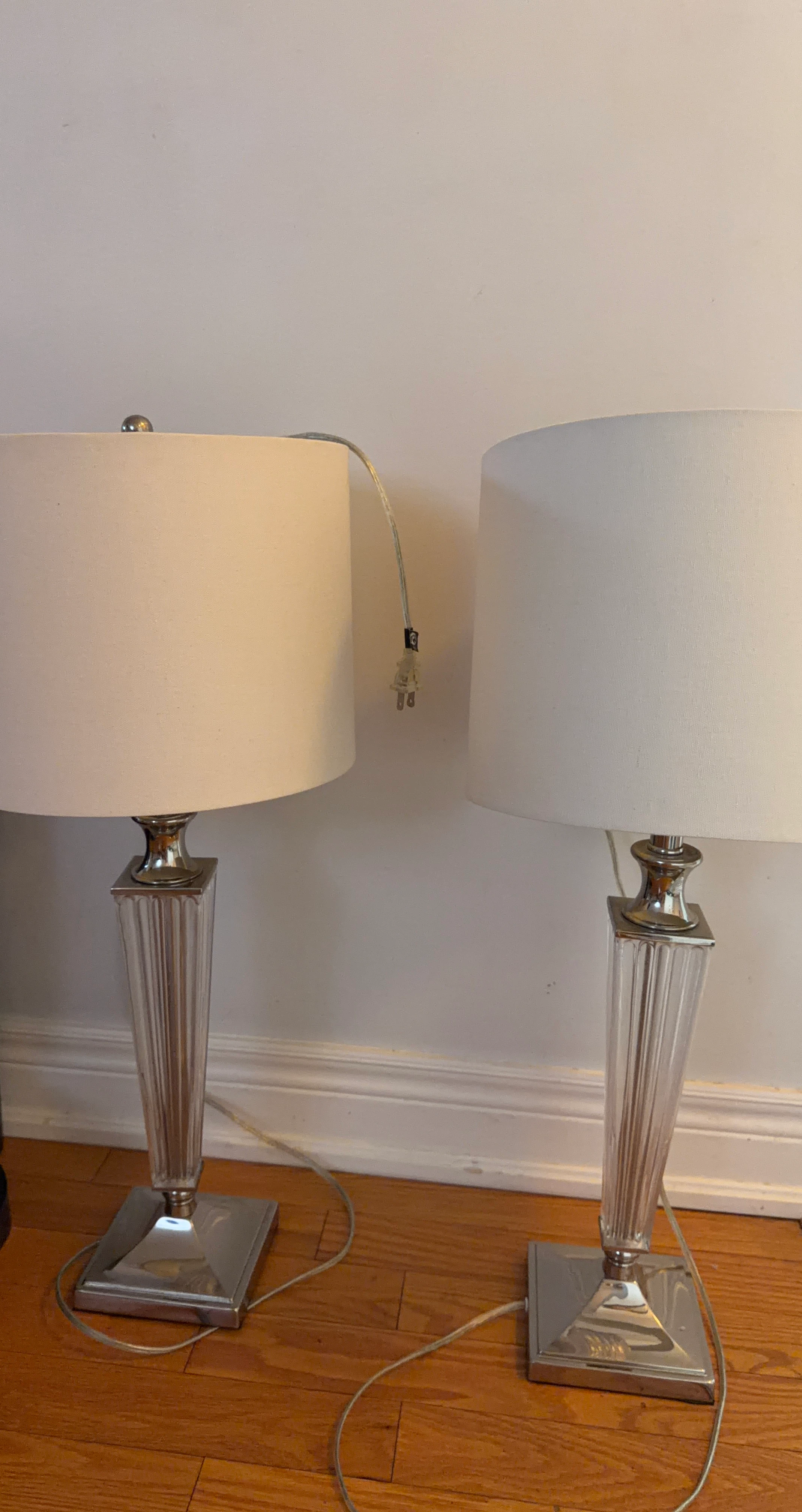 Set of 2 Clear Glass Table Lamps