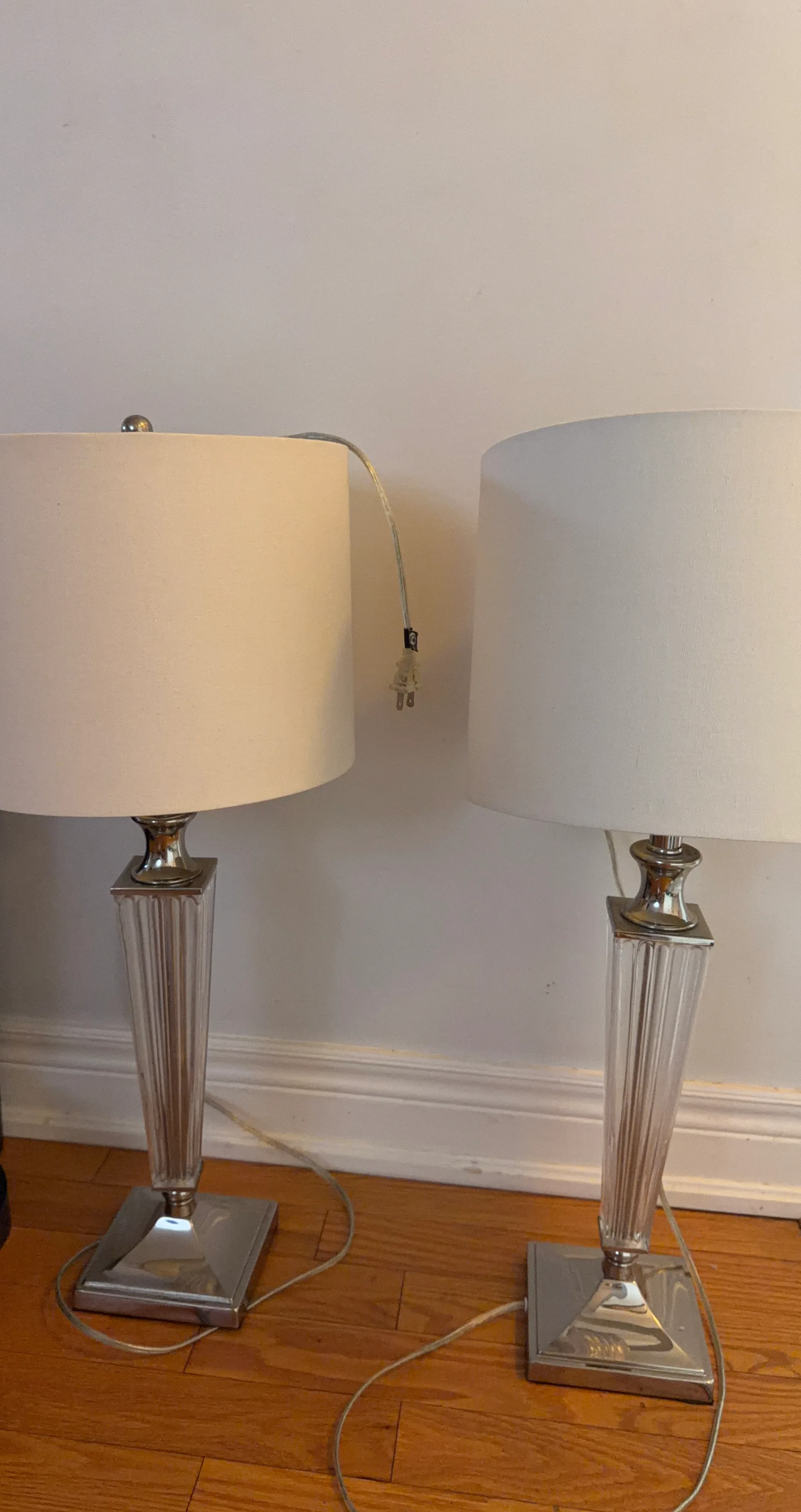 Set of 2 Clear Glass Table Lamps