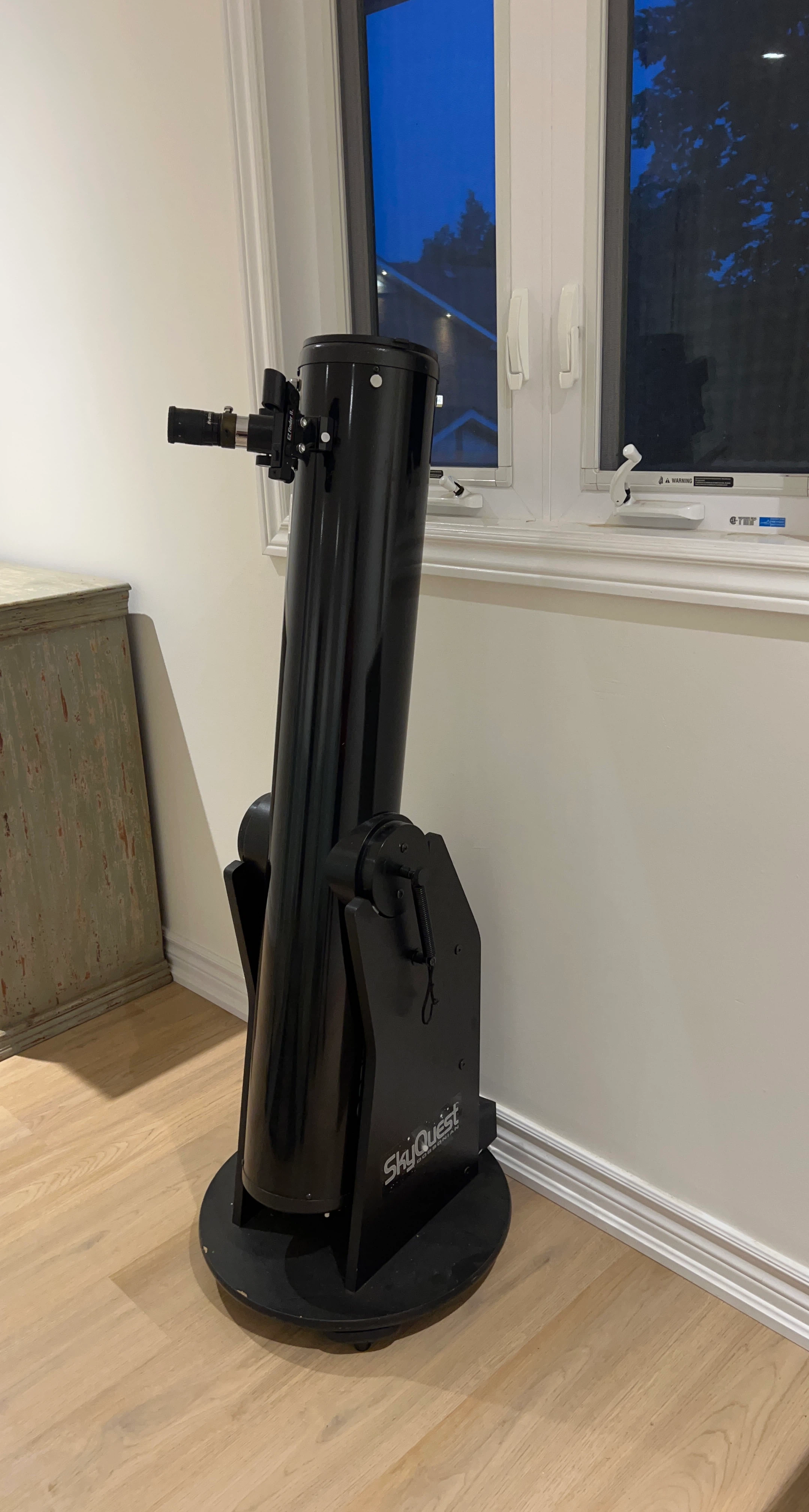 Sky-Watcher SkyQuest Dobsonian Telescope