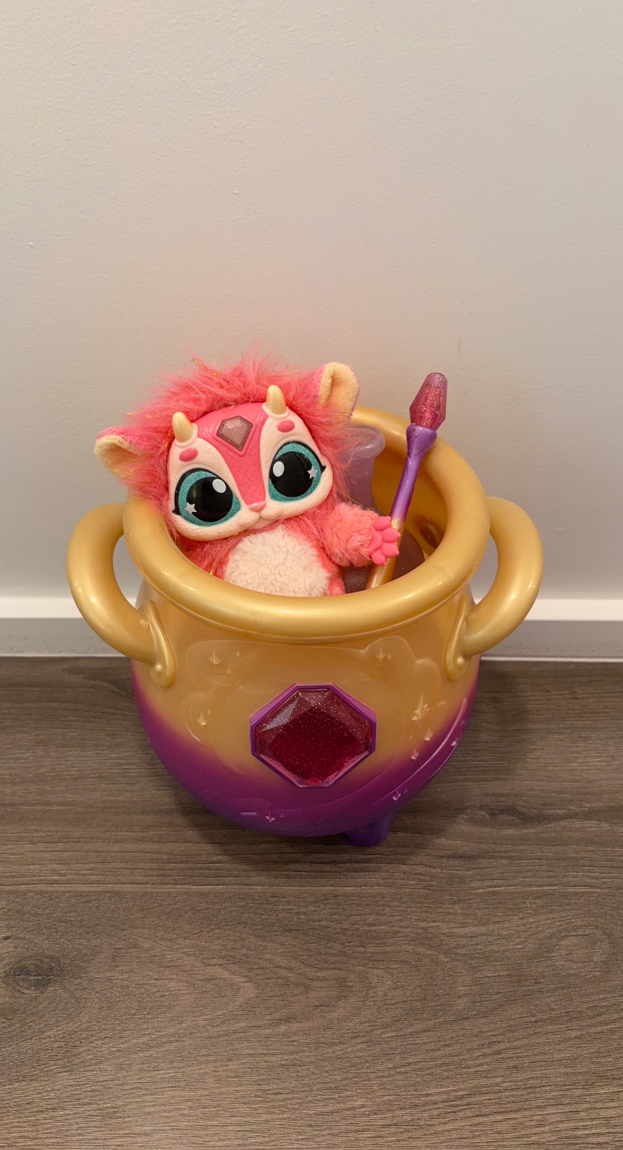 Magic Mixies Colour Change Surprise Toy