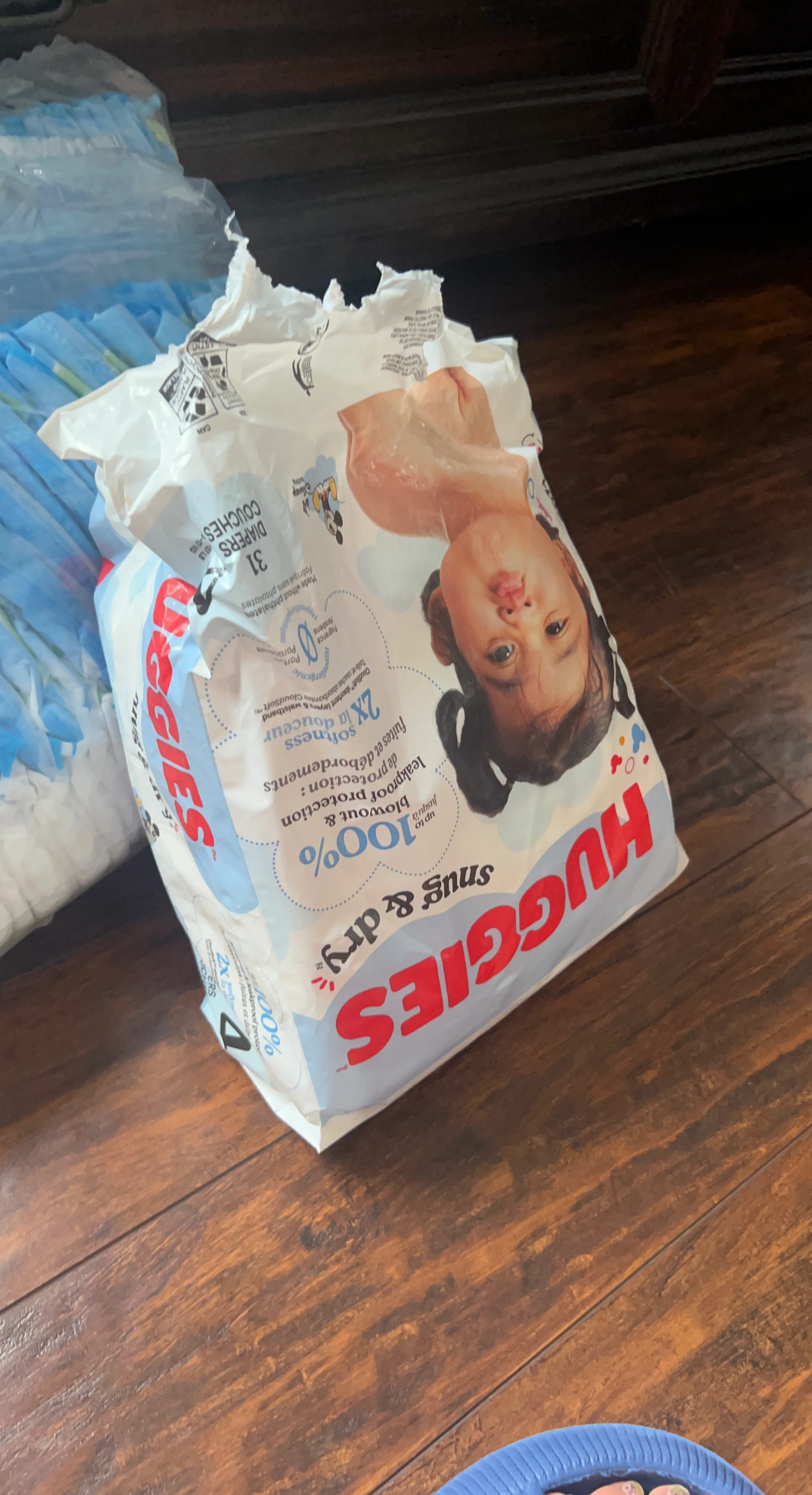 Huggies Snug & Dry Diapers - Size 4