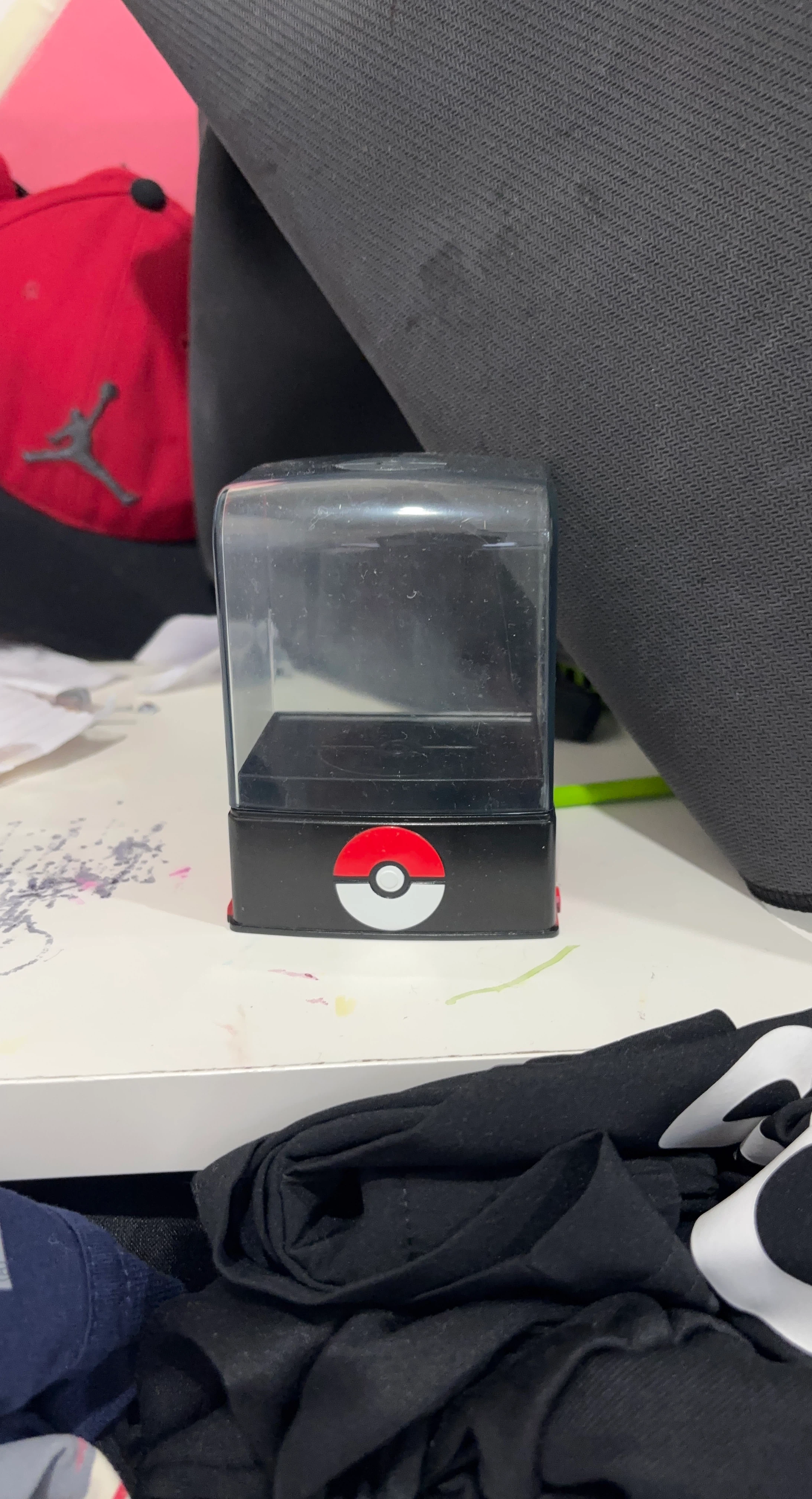 Pokémon Pokeball Card Holder