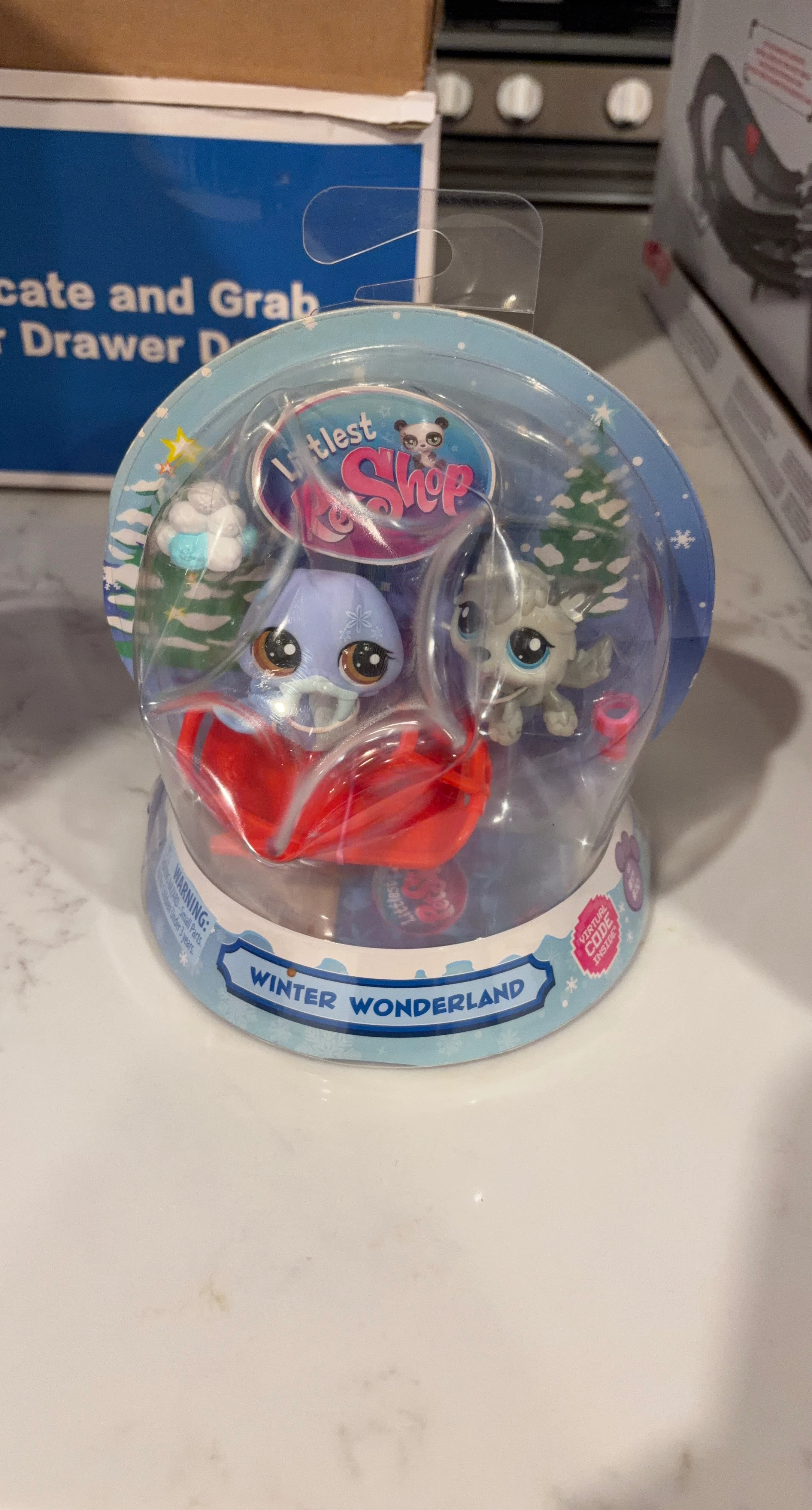 Littlest Pet Shop Winter Wonderland Playset
