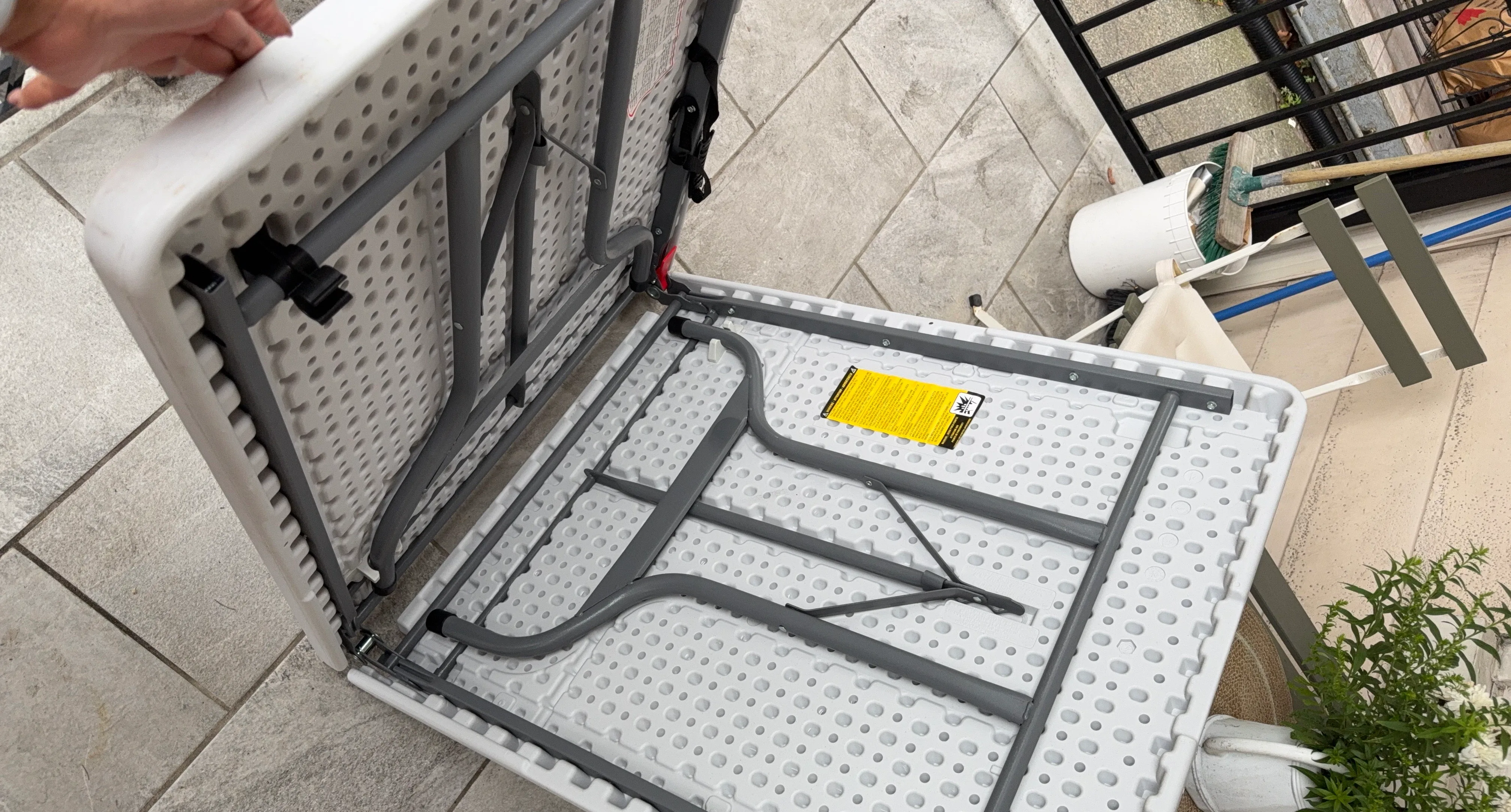 Folding Table