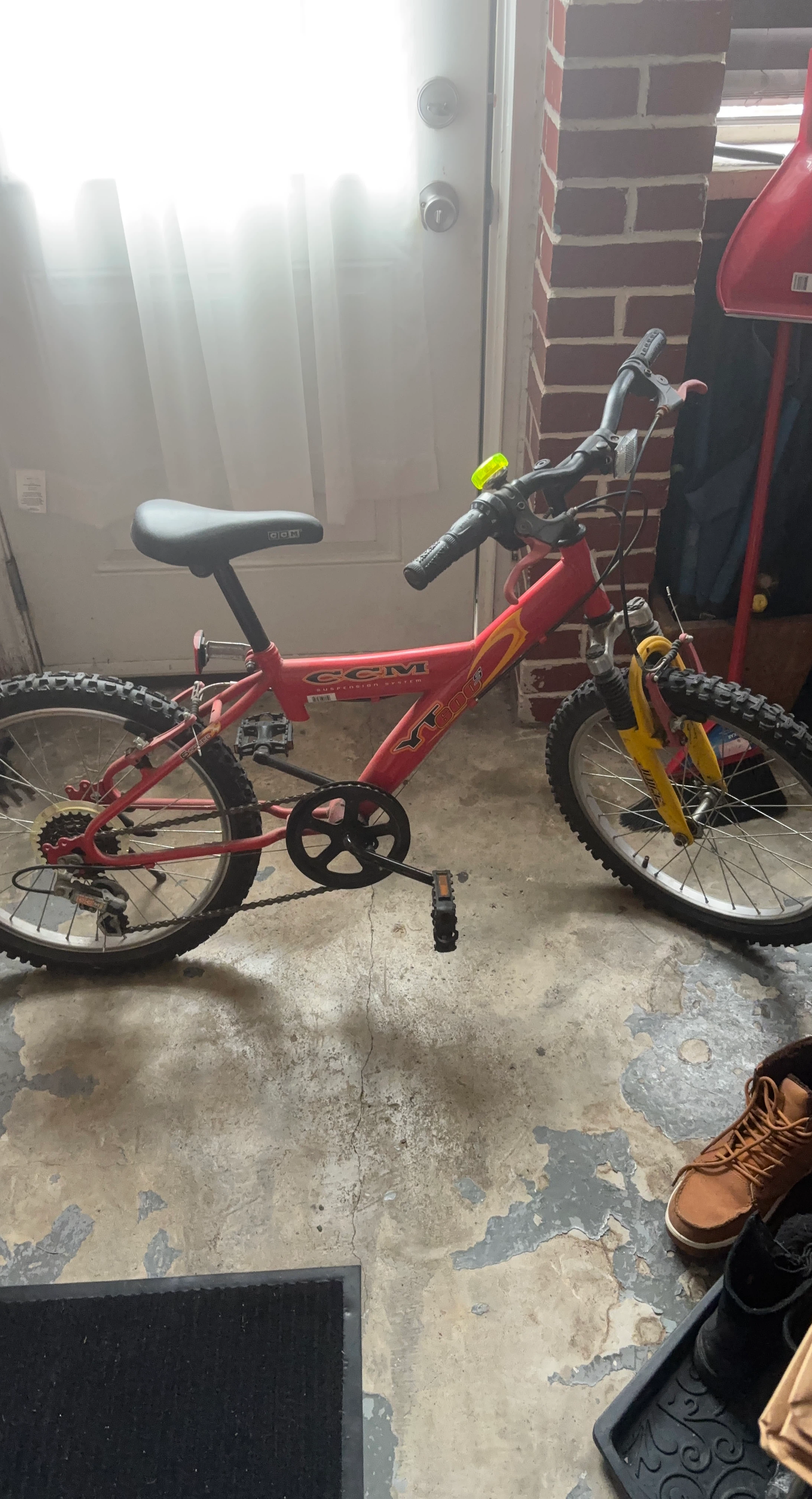 CCM YT600 Kids Bike
