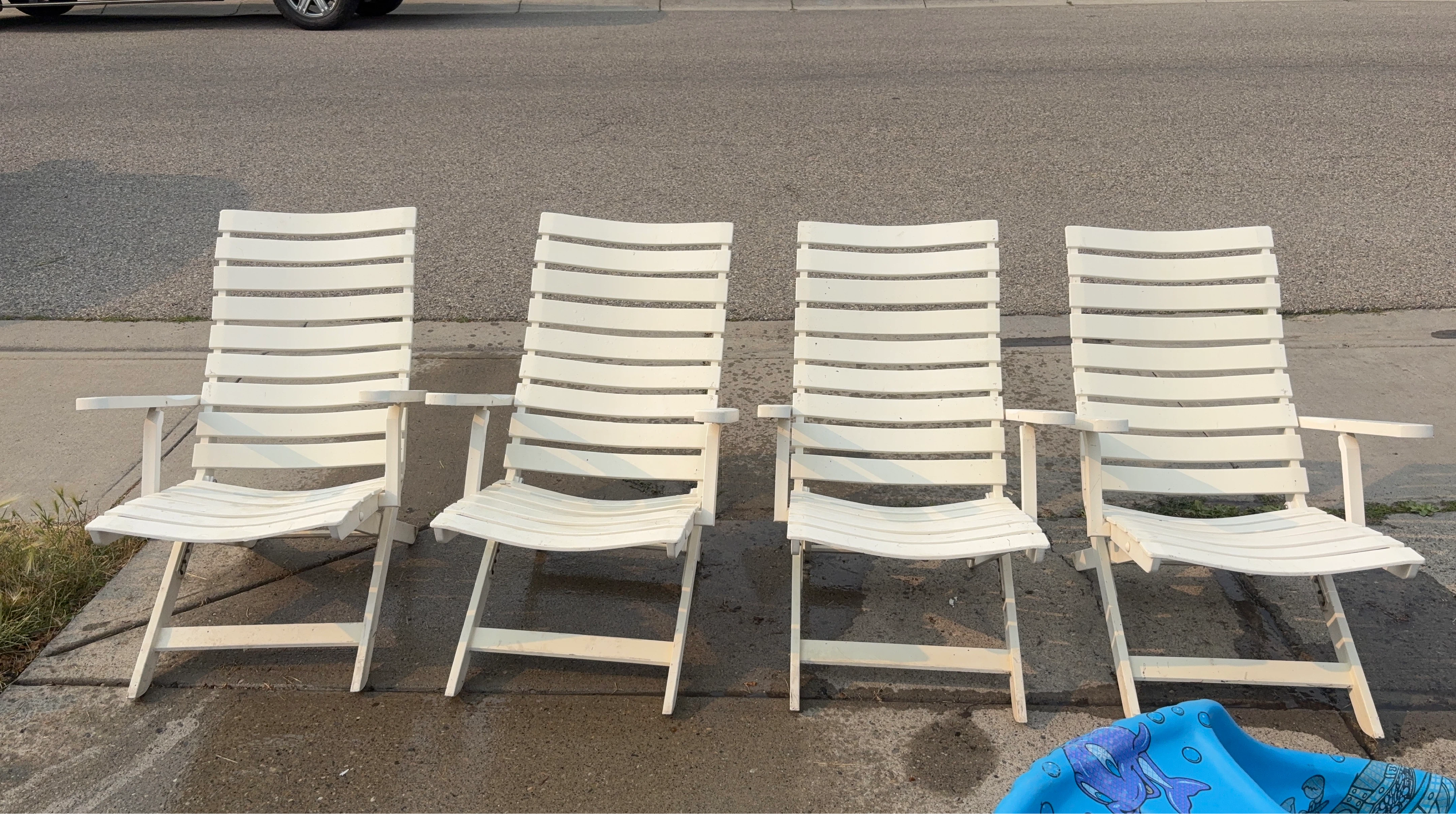 Set of 4 White Folding Patio Chairs