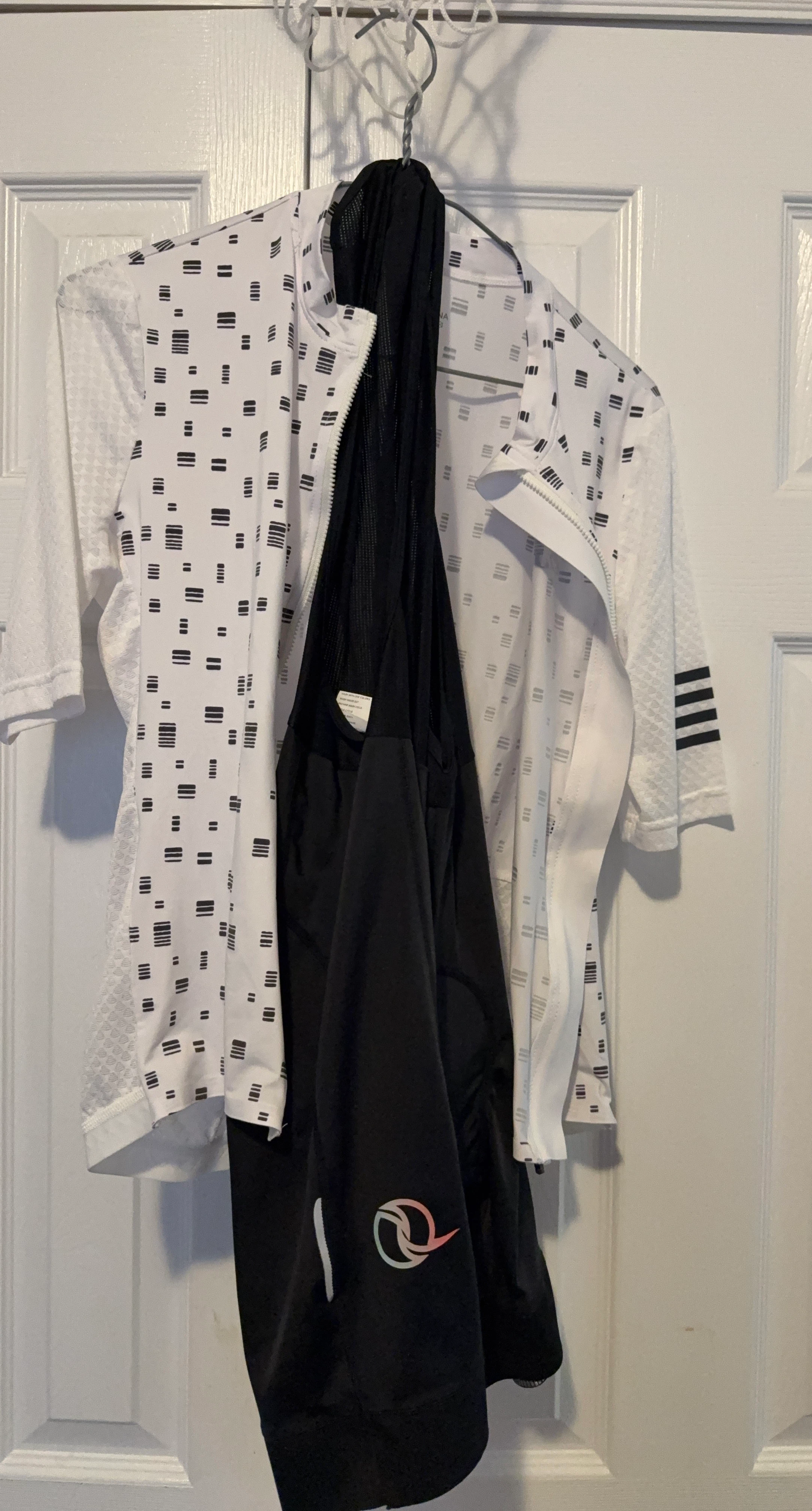 Pearl Izumi Cycling Jersey & Shorts Set