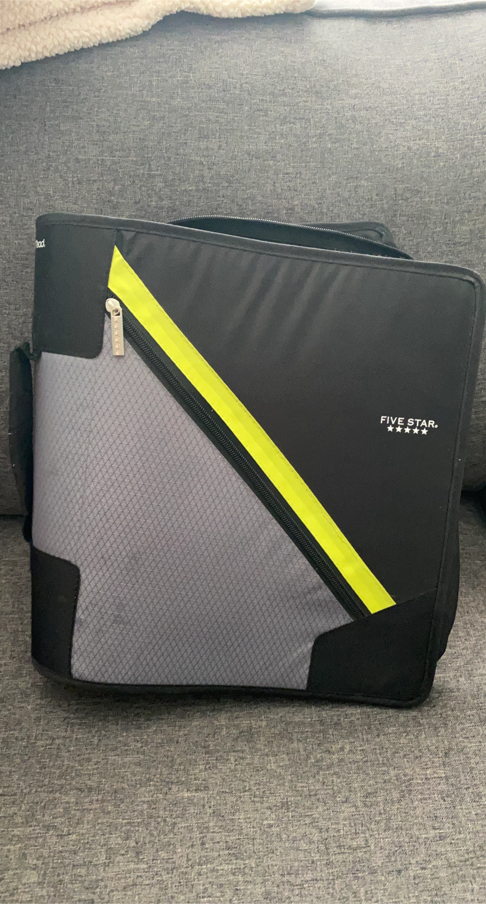 Five Star Zippered Binder
