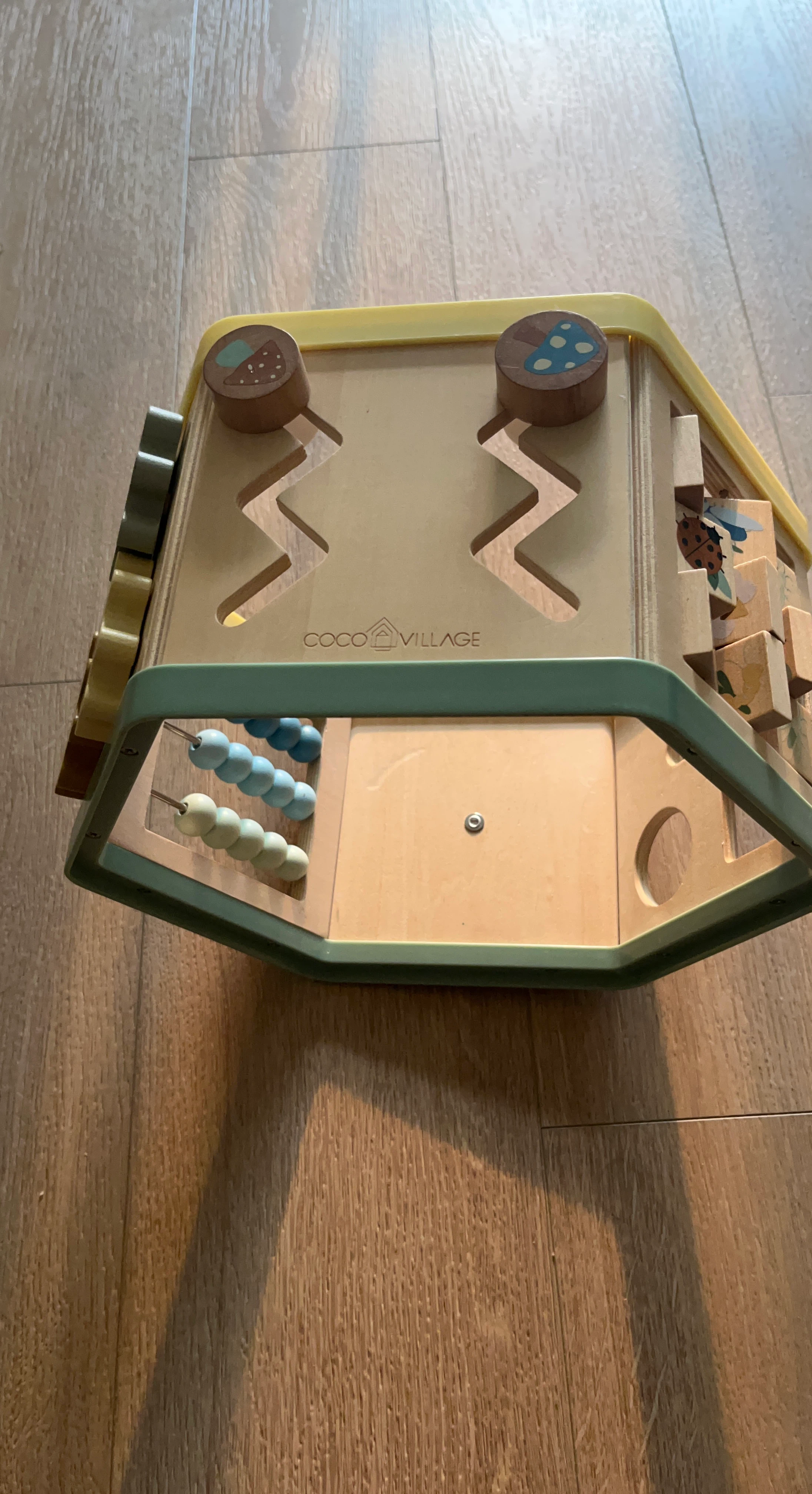 COCO VILLAGE Activity Cube
