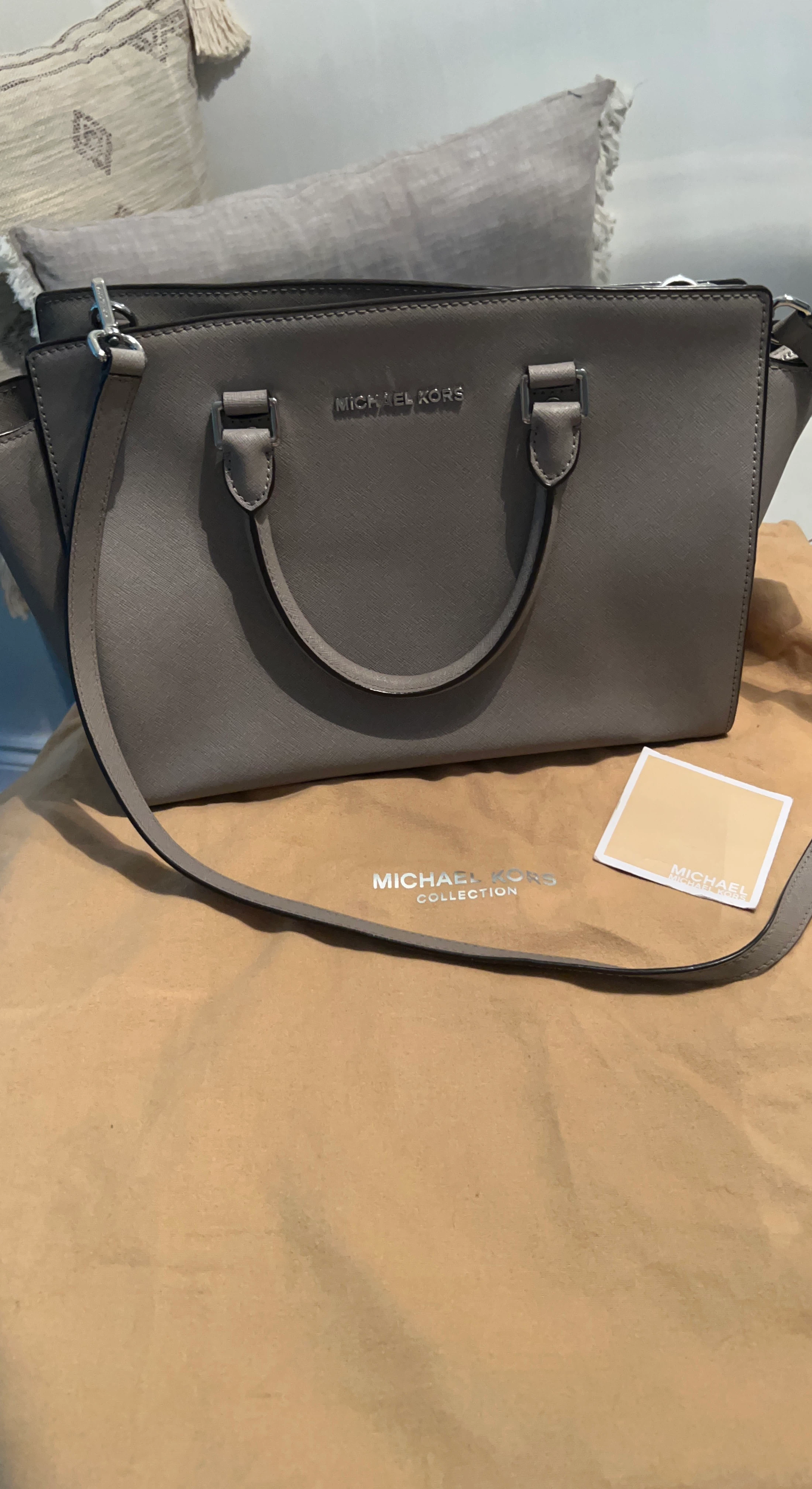 Michael Kors Selma Cross body Bag - Grey
