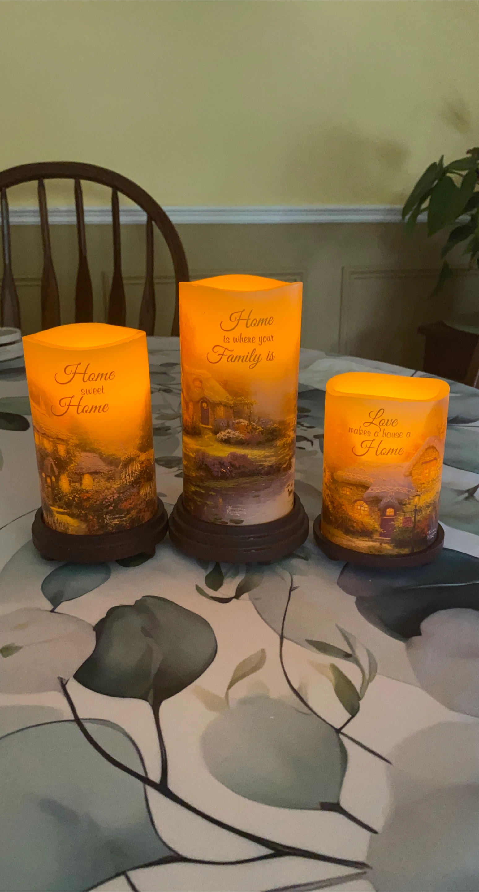 Thomas Kinkade Set of 3 LED Flameless Candles