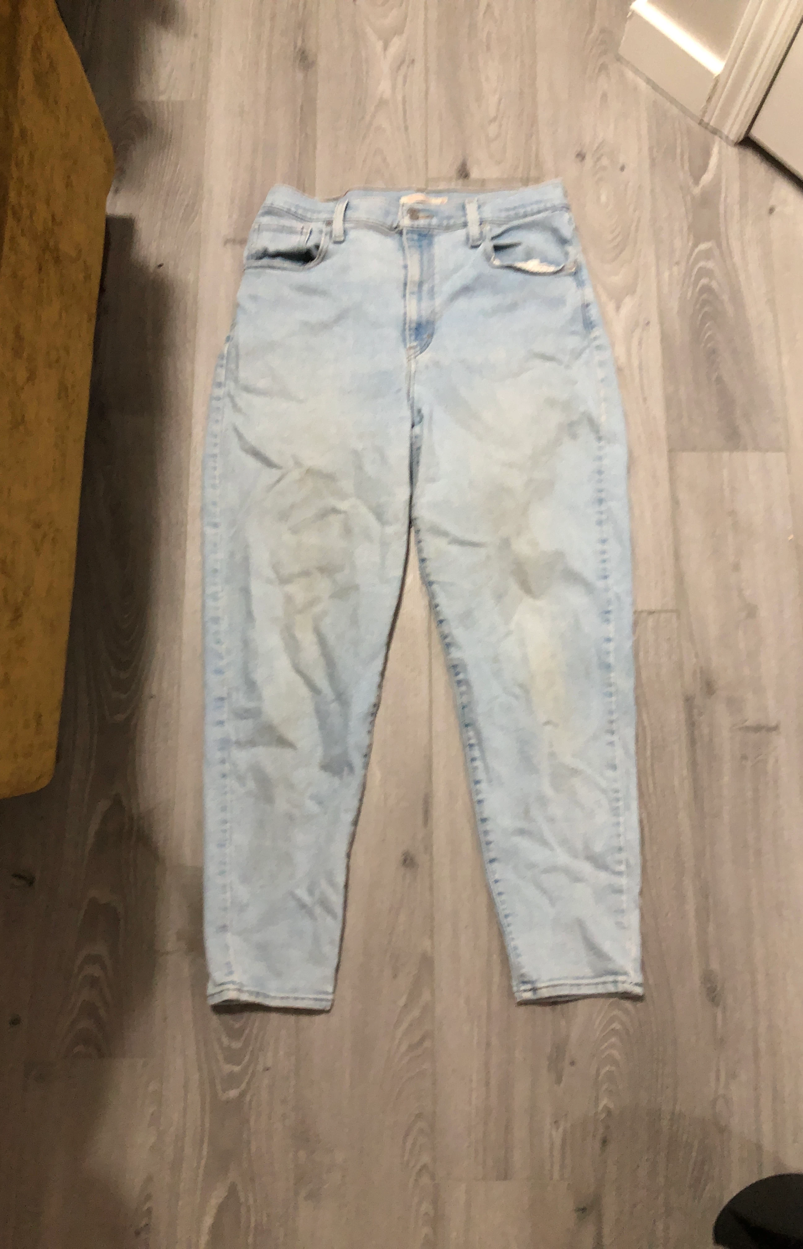 Levi Light Wash High Waisted Mom Jeans