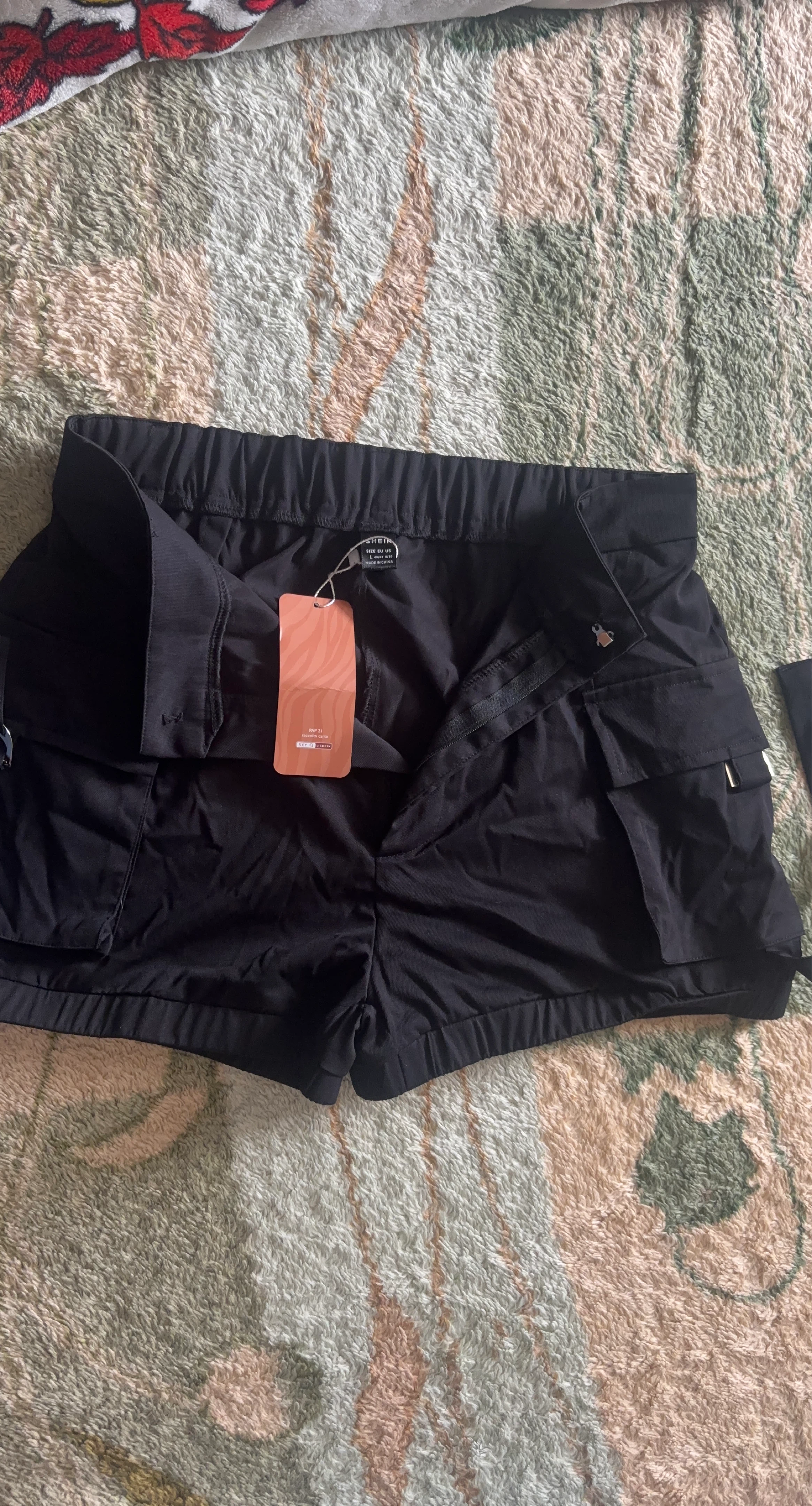 SHEIN Black Cargo Shorts - Size L