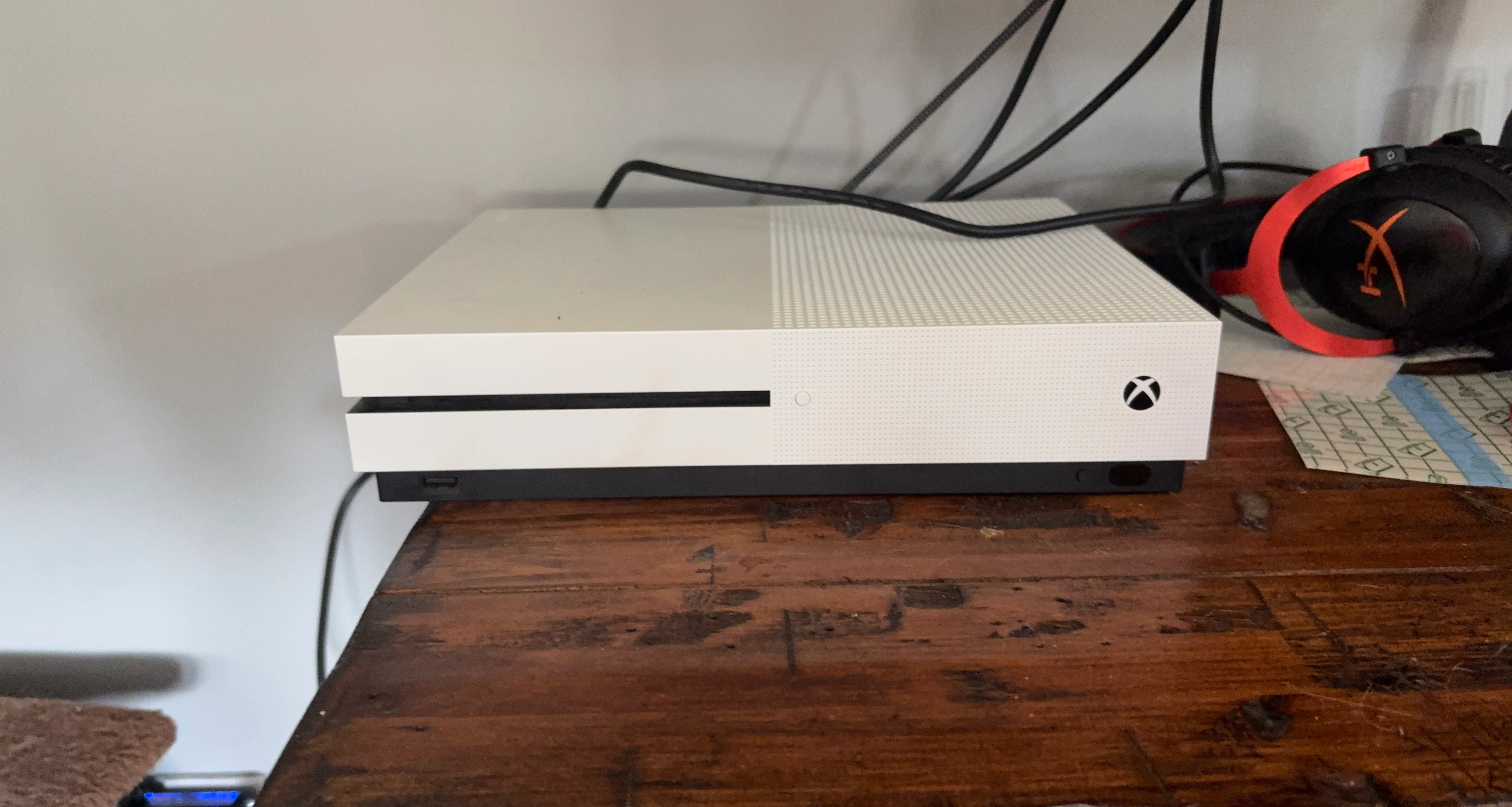 Used Xbox One S Console