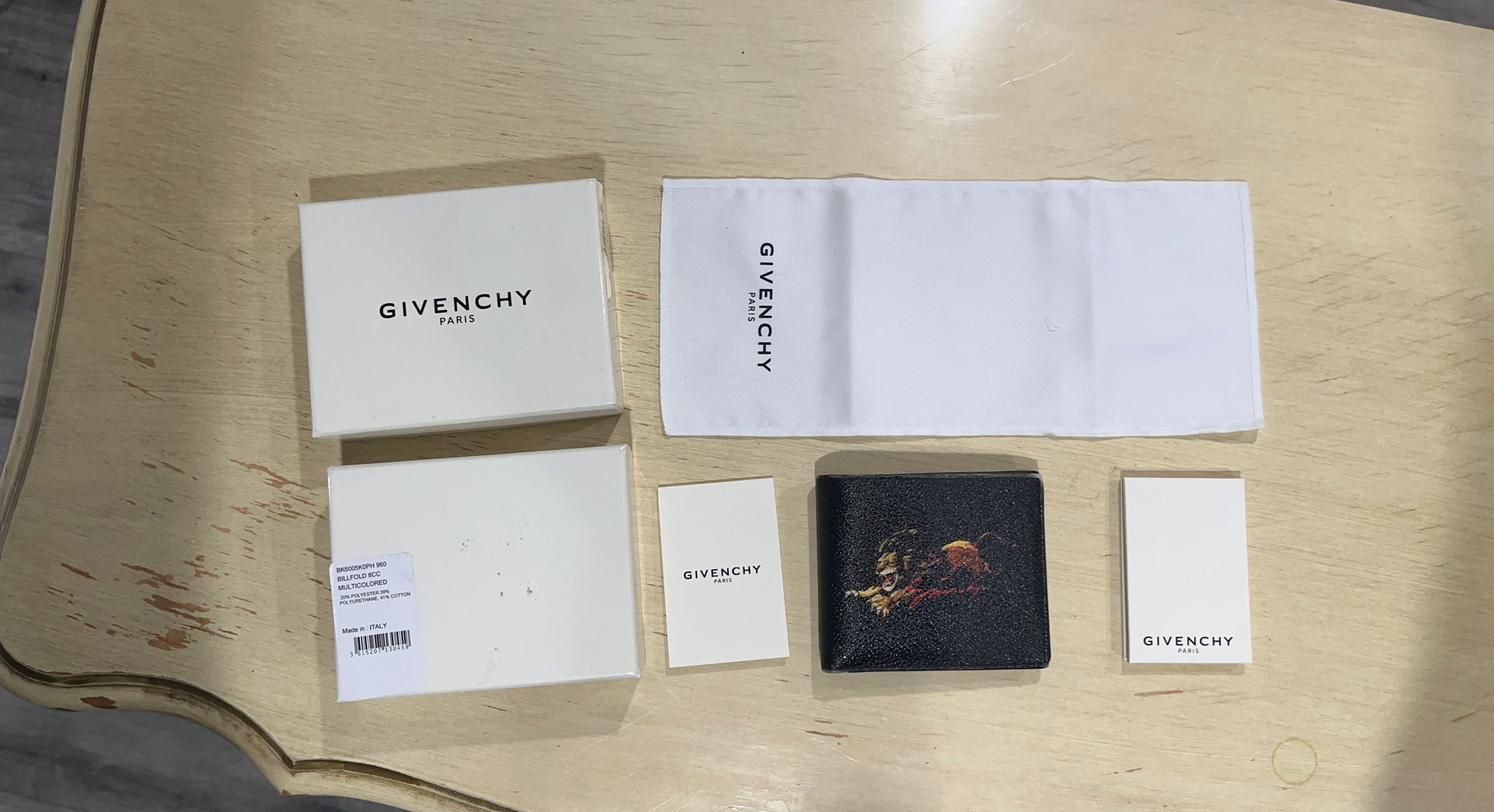 Givenchy Billfold 8CC Wallet Multicoloured