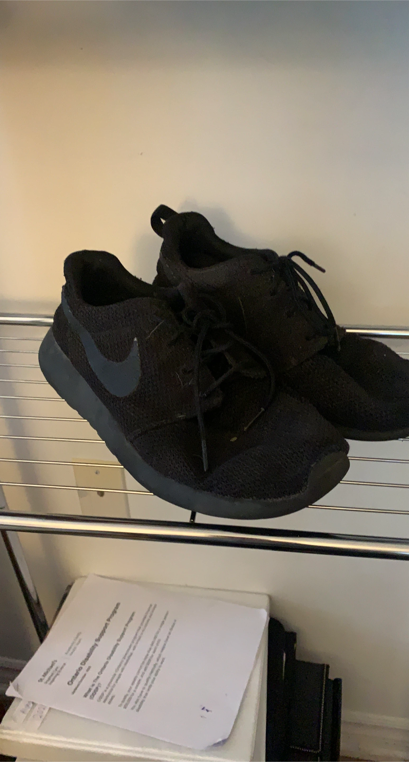 Nike Roshe Run Black Sneakers