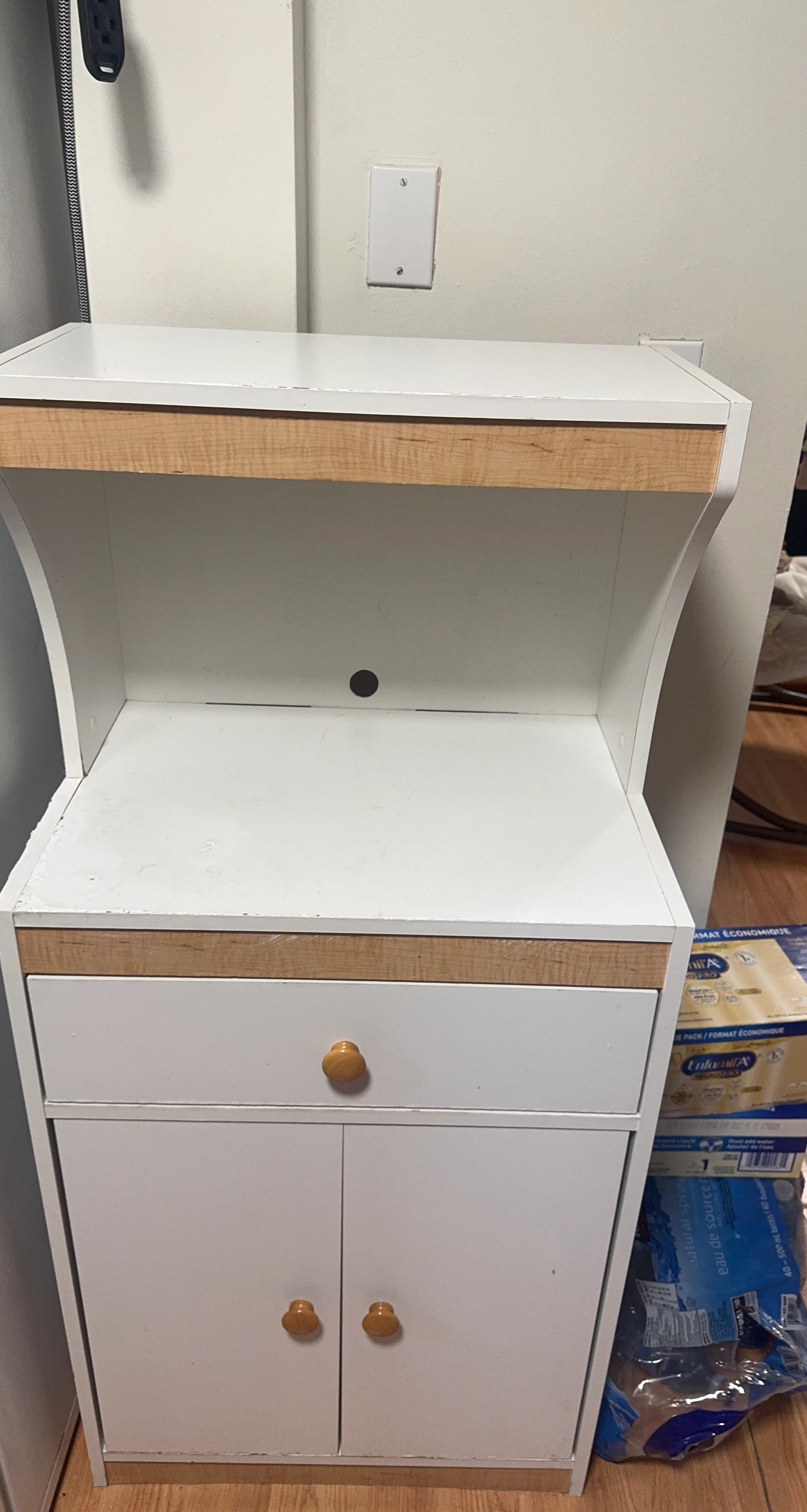 White and wood kitchen hutch