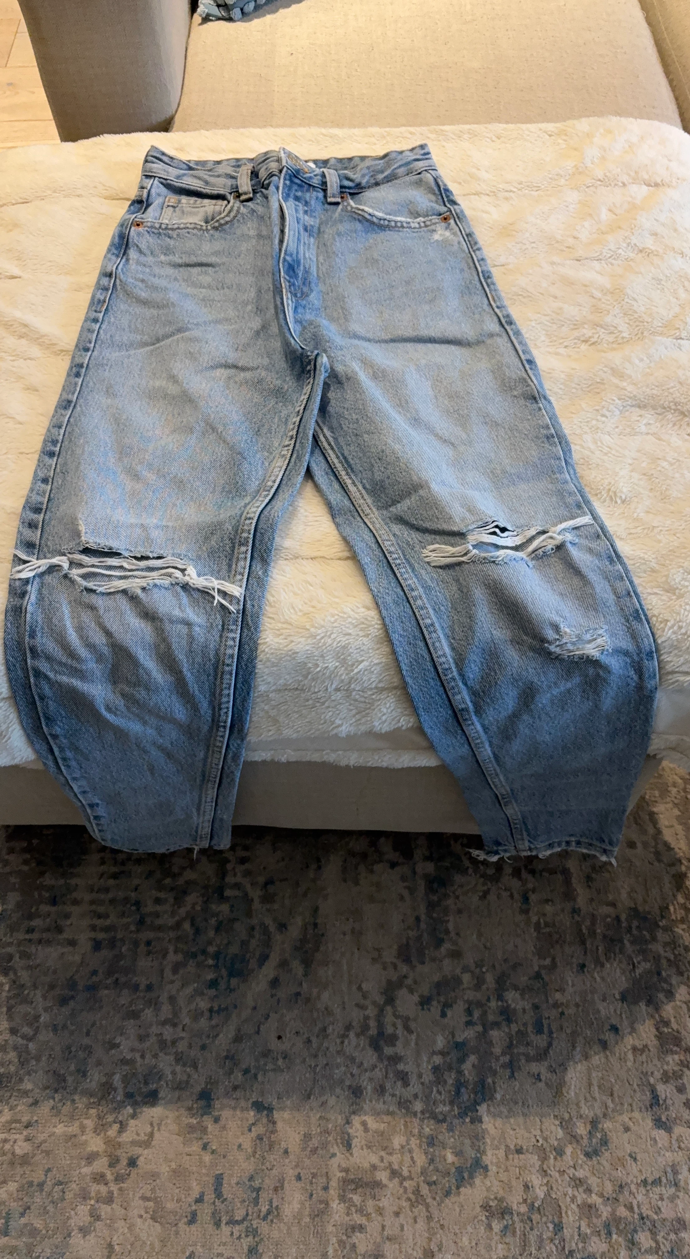 Light Wash Relaxed Fit Jeans