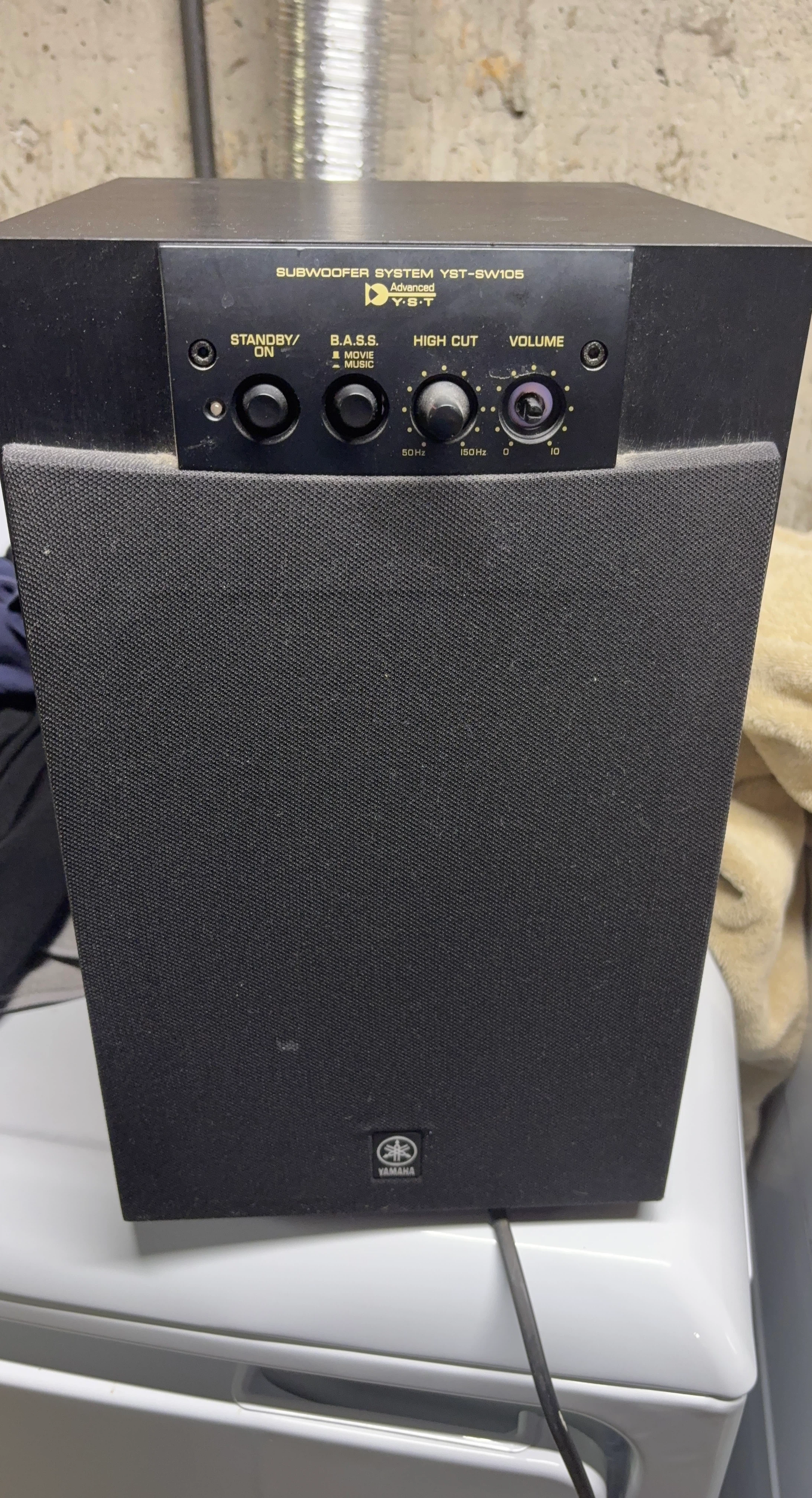 Yamaha YST-SW105 Subwoofer System