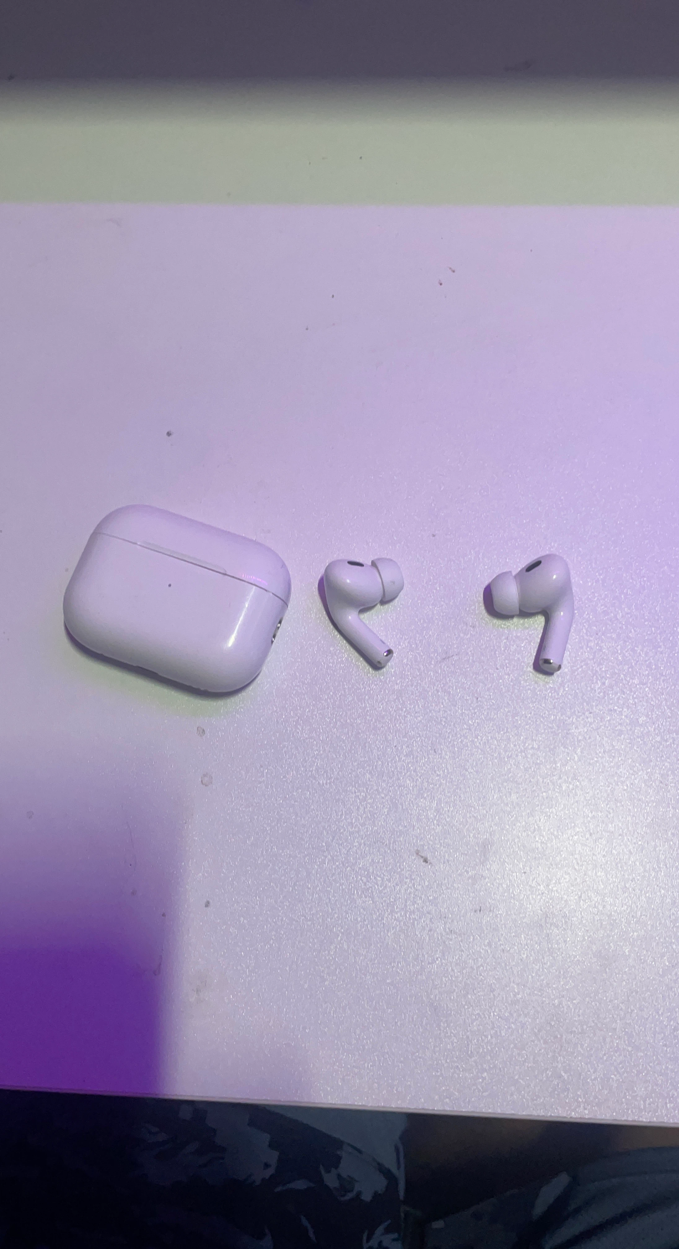 Apple AirPods Pro 2 SEND OFFERS