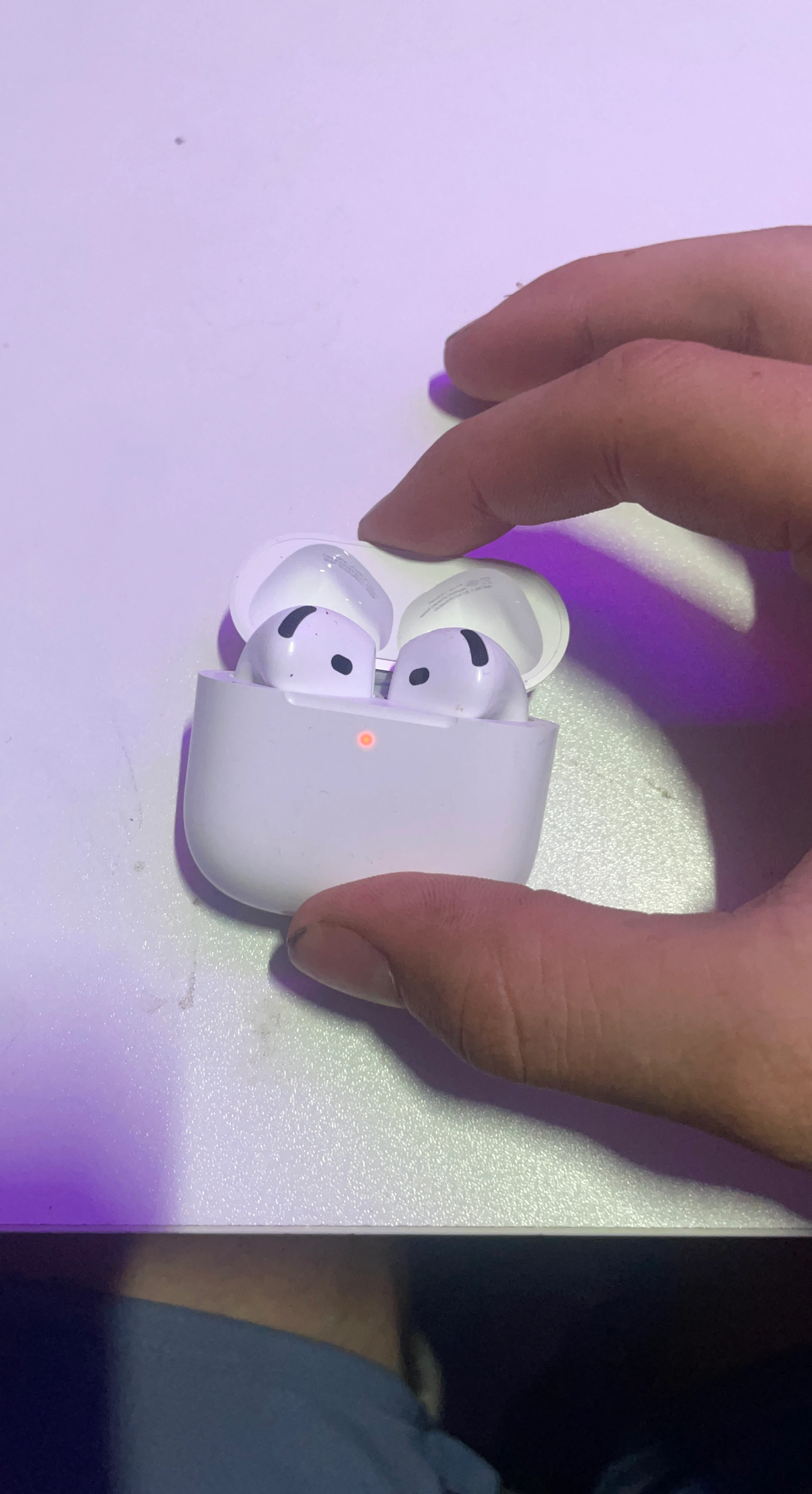 Apple AirPods 4