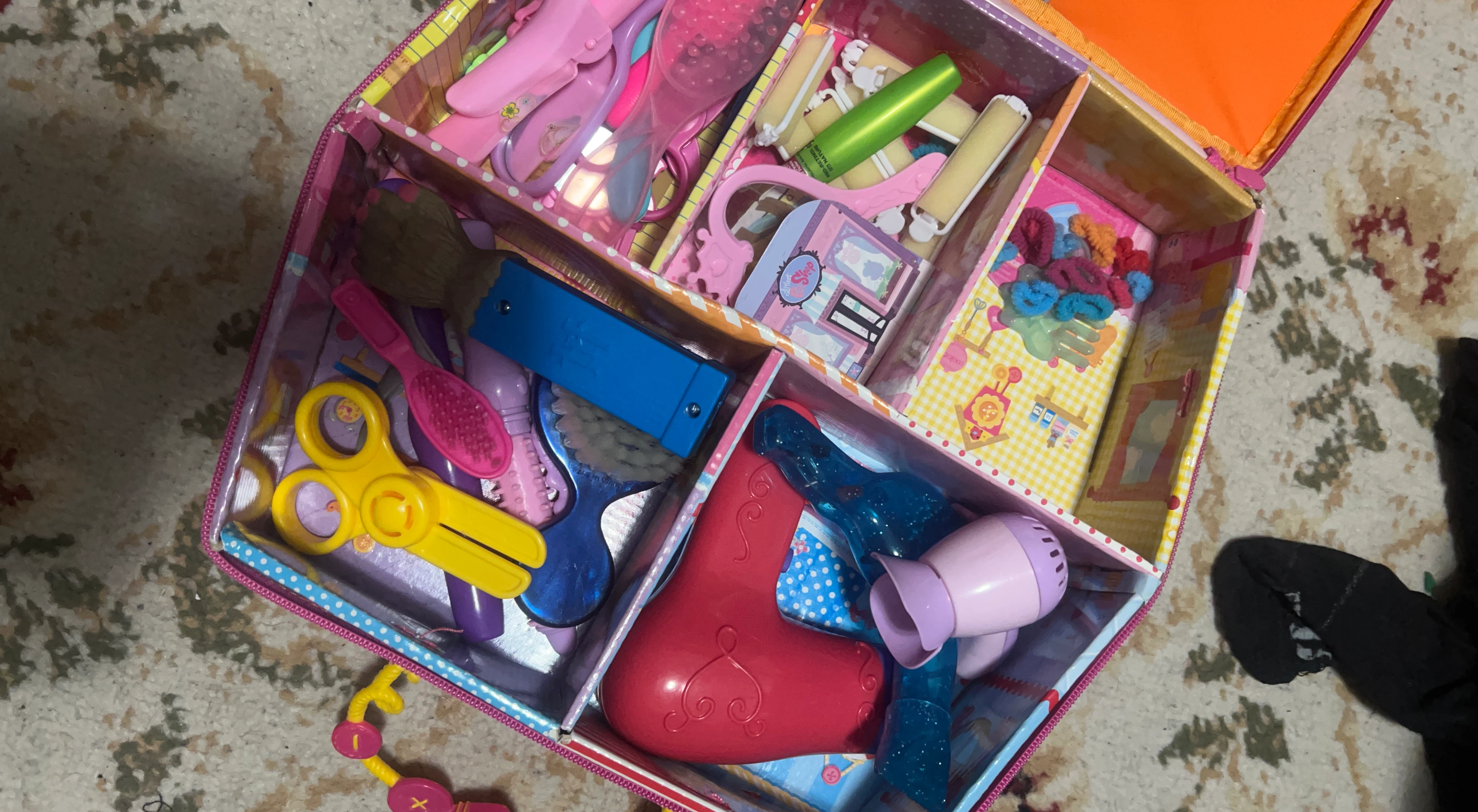 Kids Pretend Play Hairdresser Vanity Case