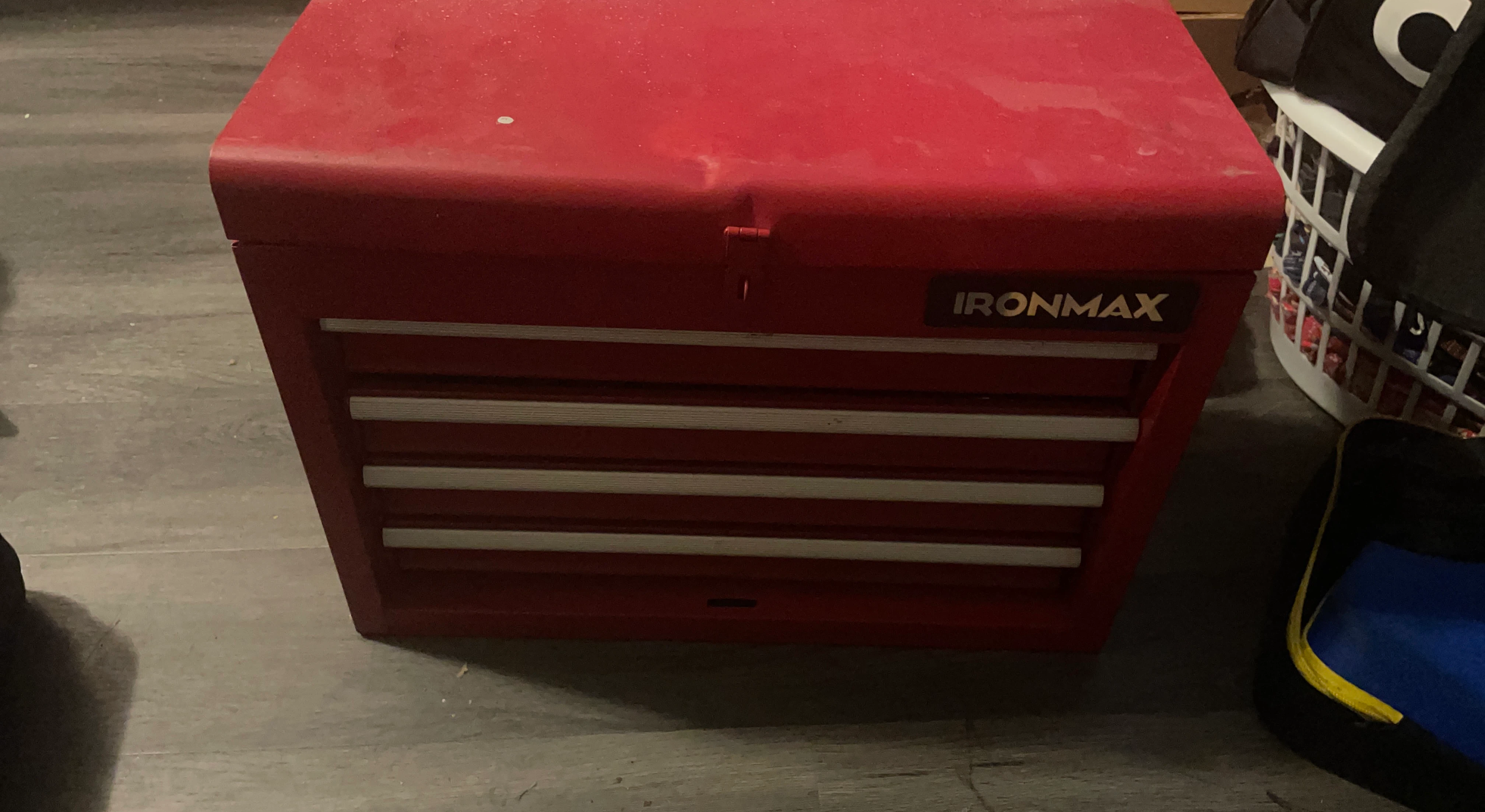 Ironmax red 5-drawer tool chest