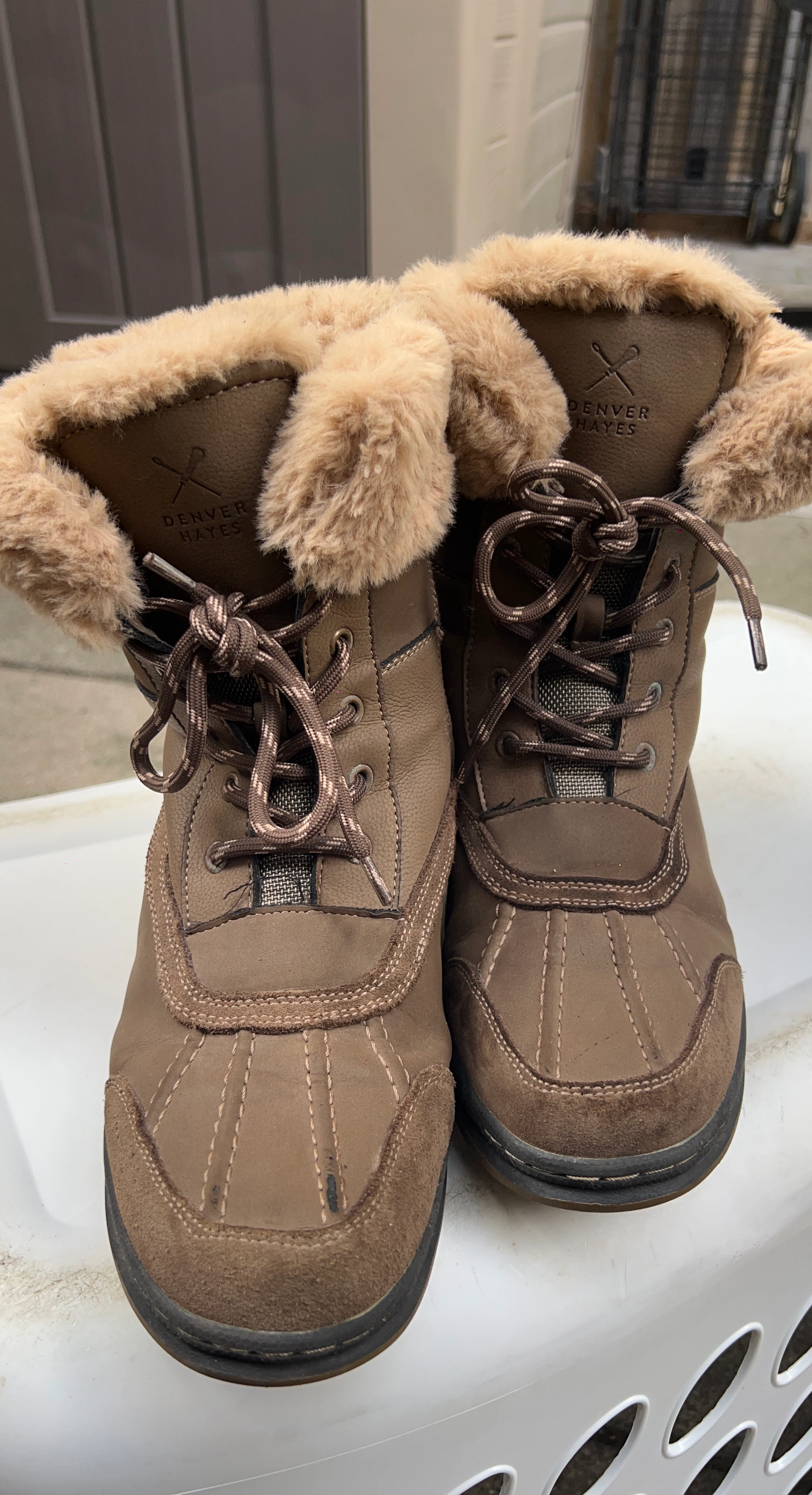 Denver Hayes Women's Brown Winter Boots