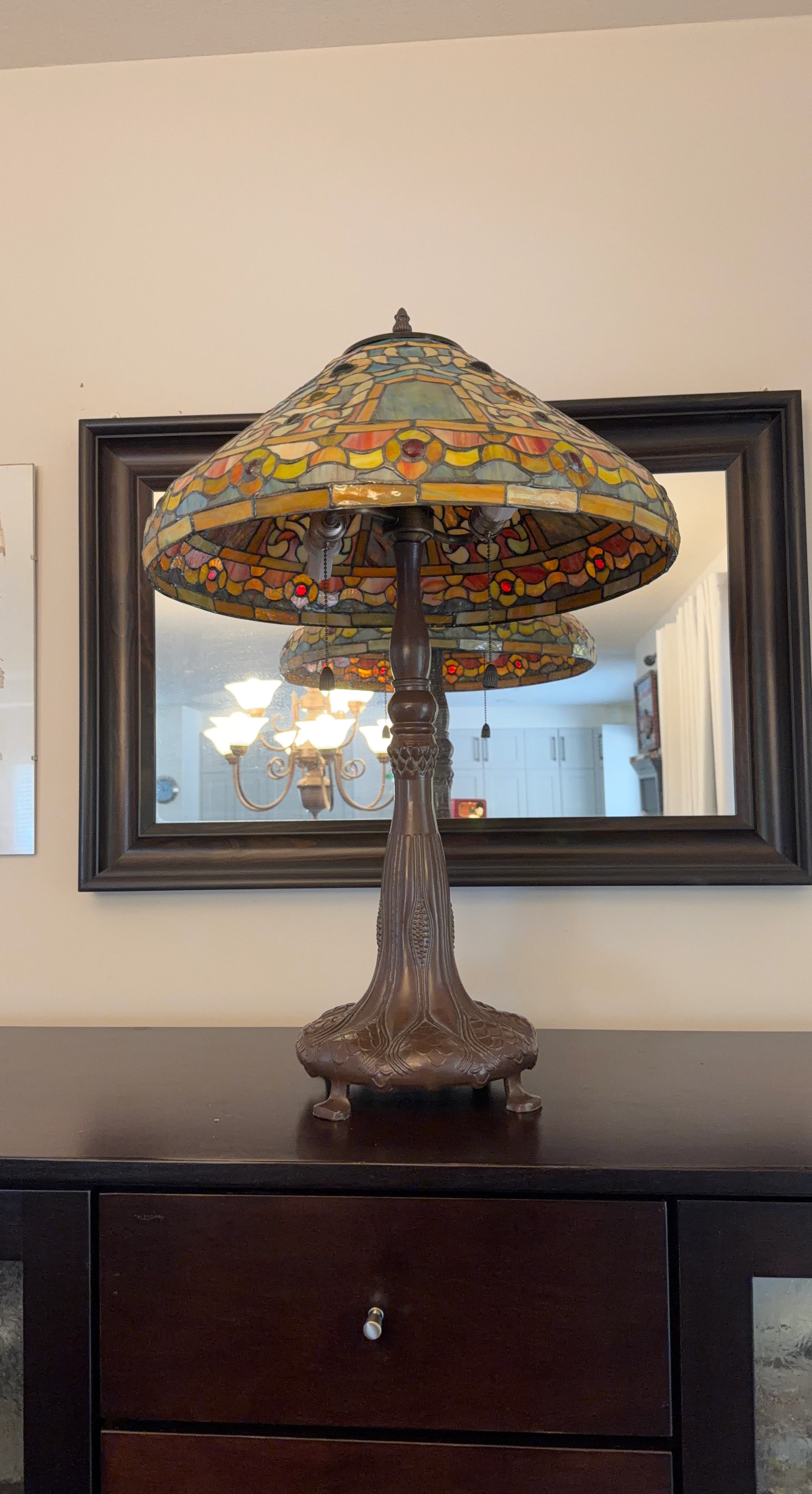 Sold 🔴Tiffany-Style Dragonfly Stained Glass Table Lamp
