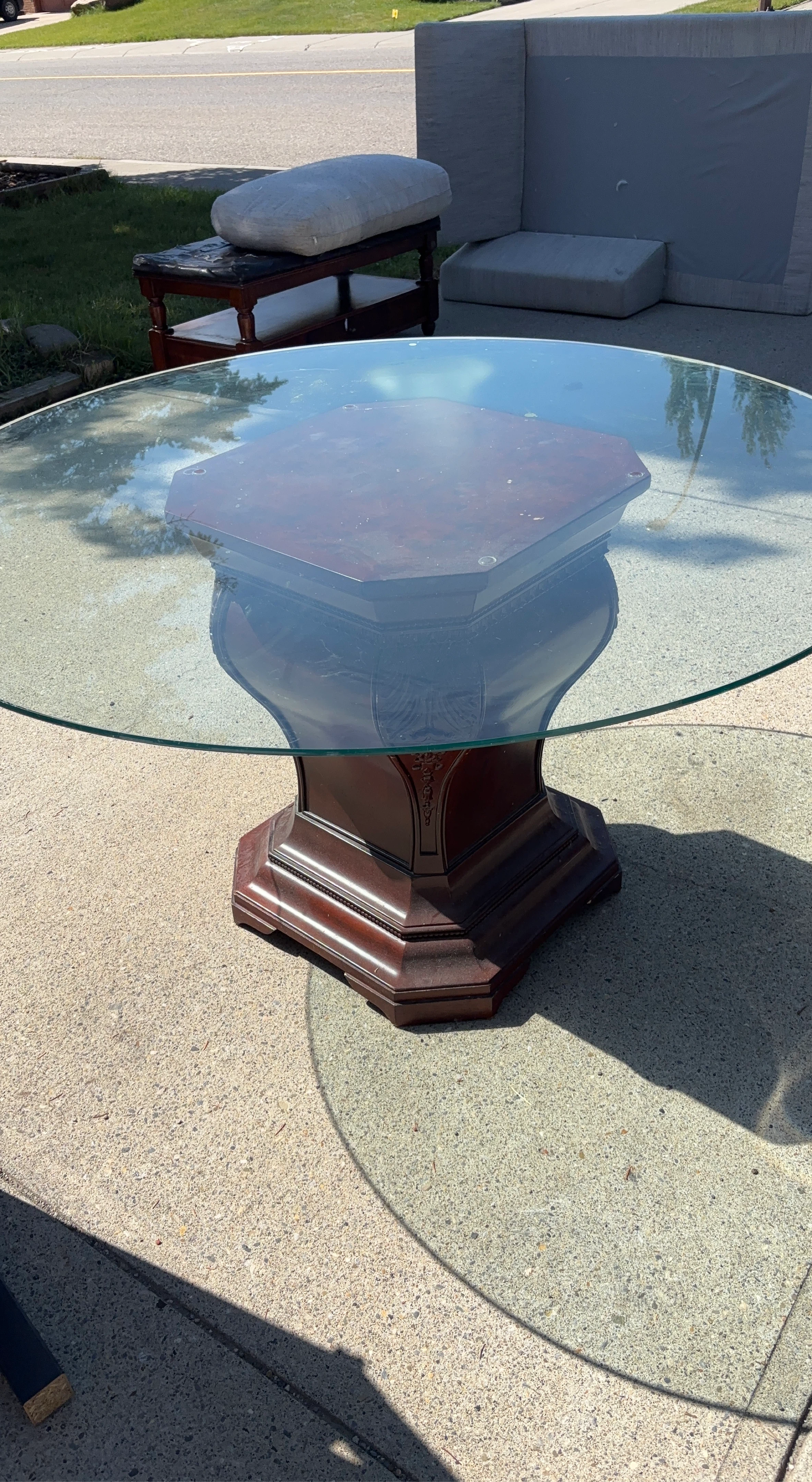 Round Glass Top Pedestal Table