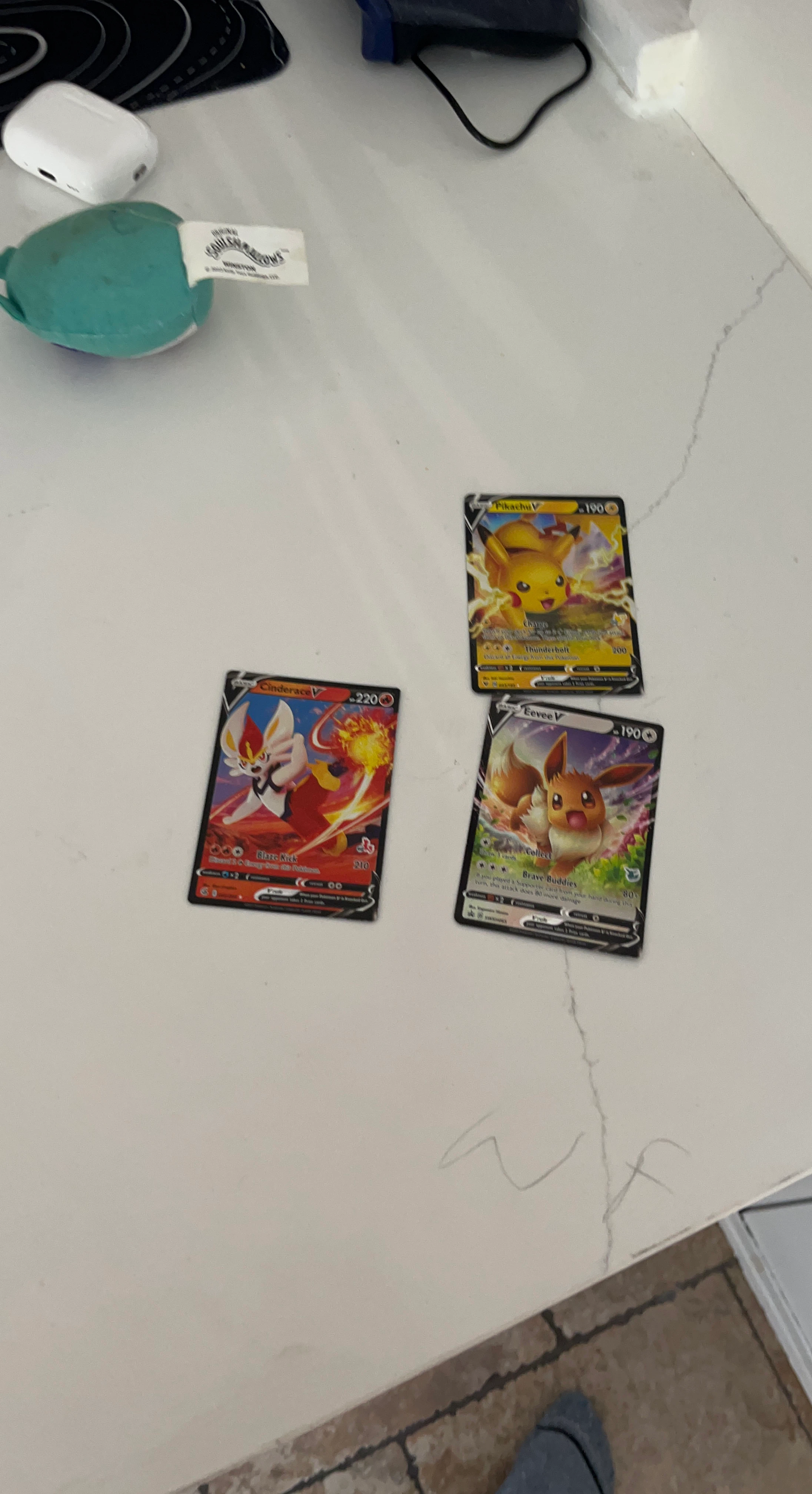 Pokemon V Cards - Pikachu, Eevee, Cinderace