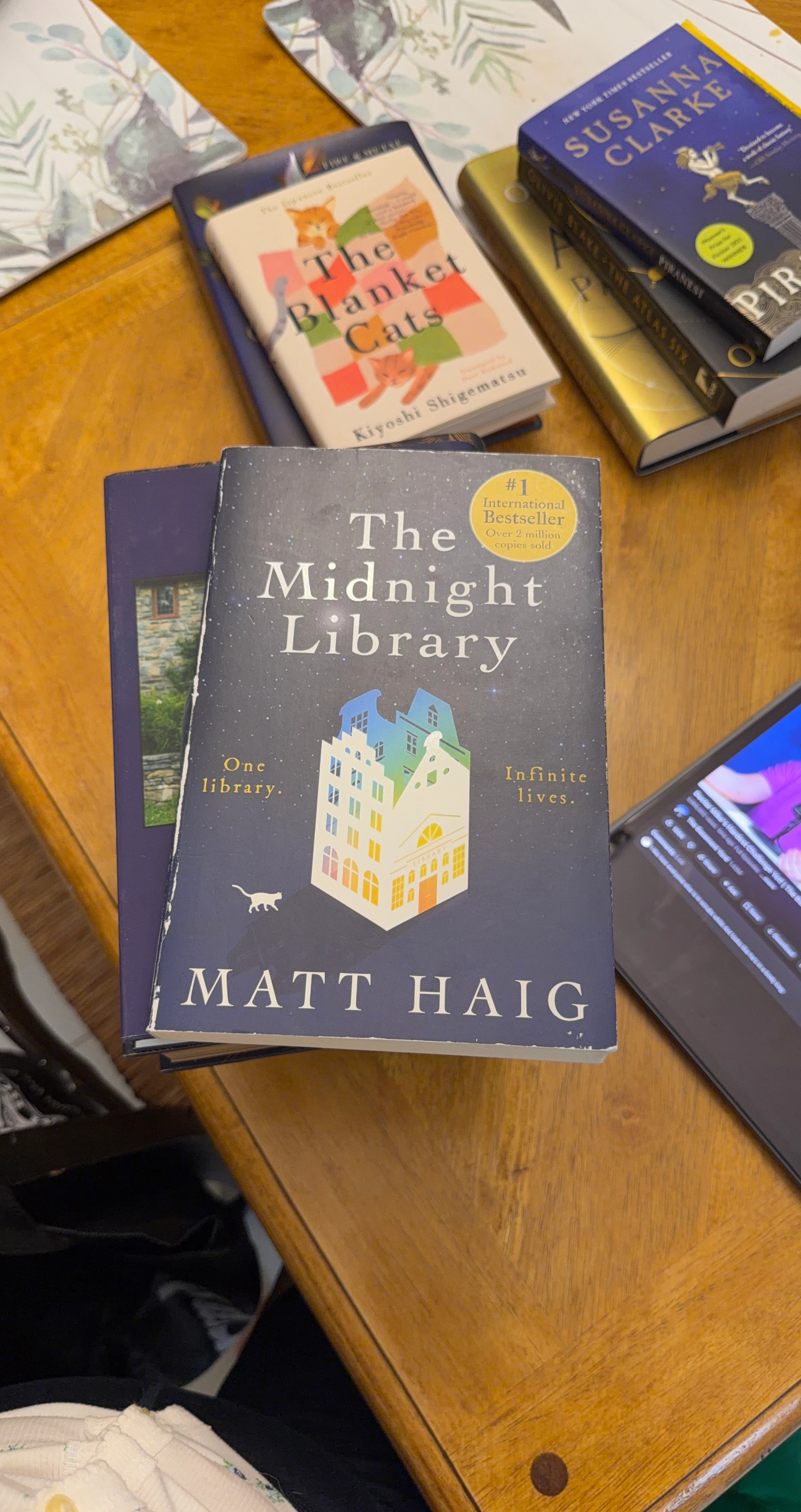 The Midnight Library by Matt Haig Book